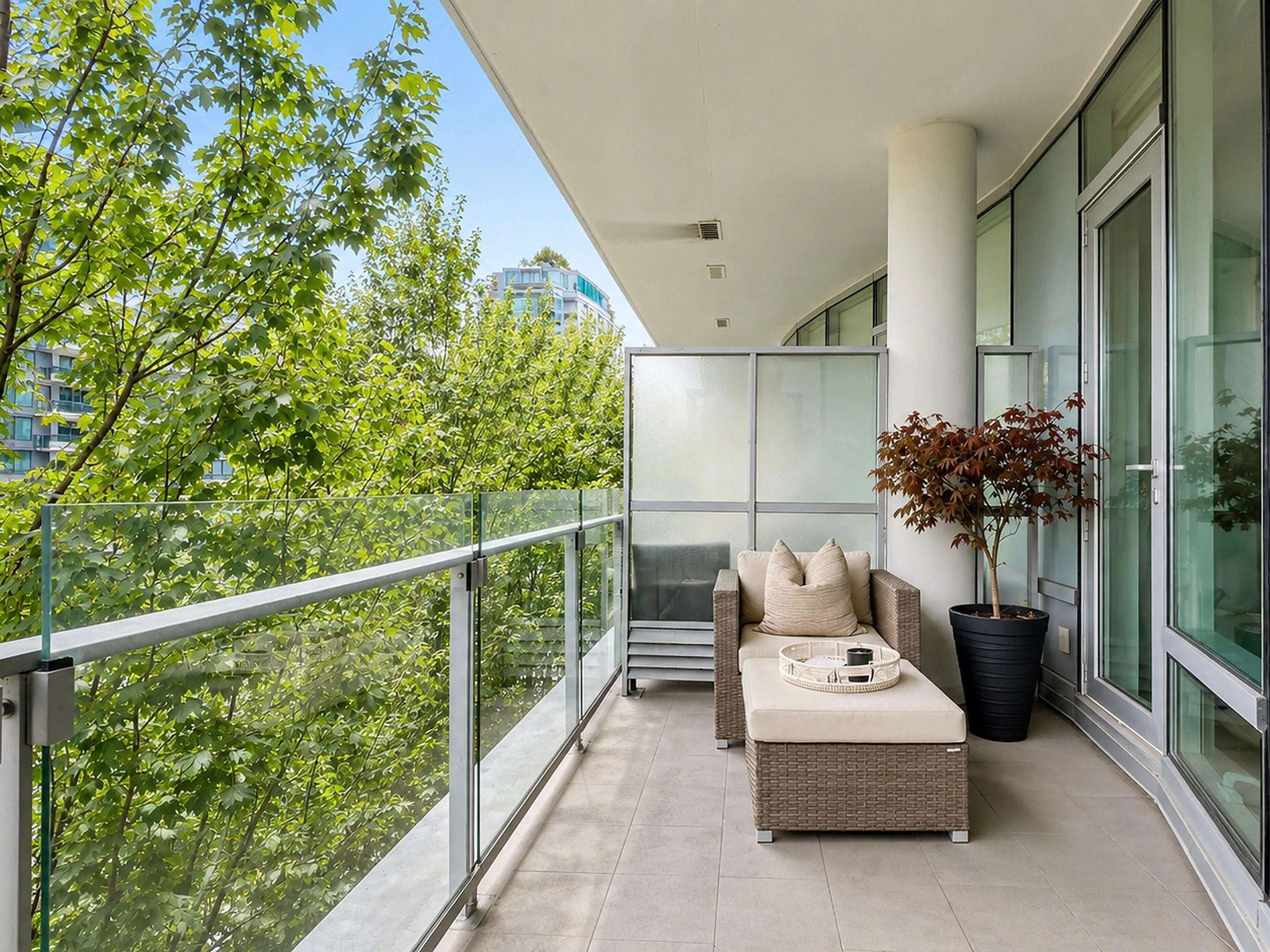 1633 Ontario Street #406