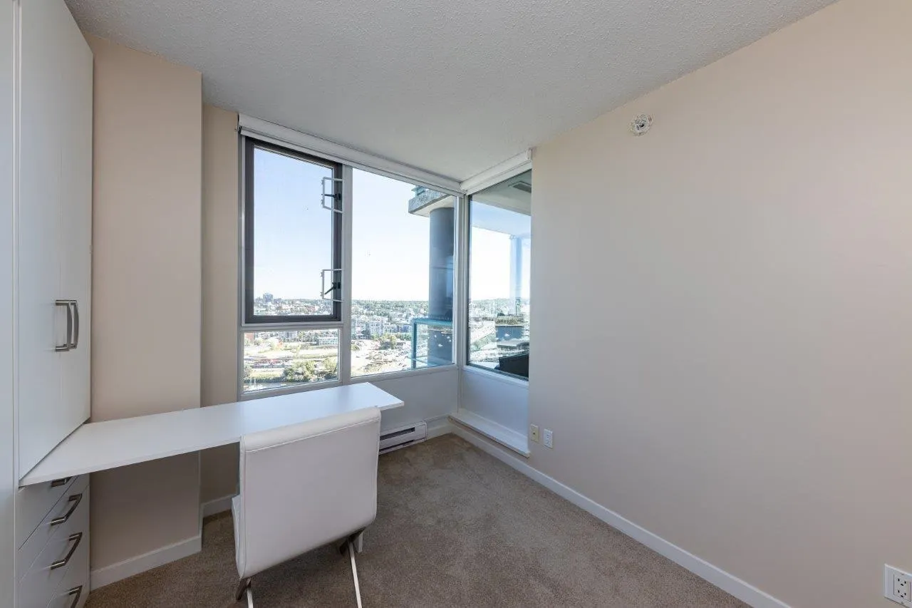1033 Marinaside Crescent #2905