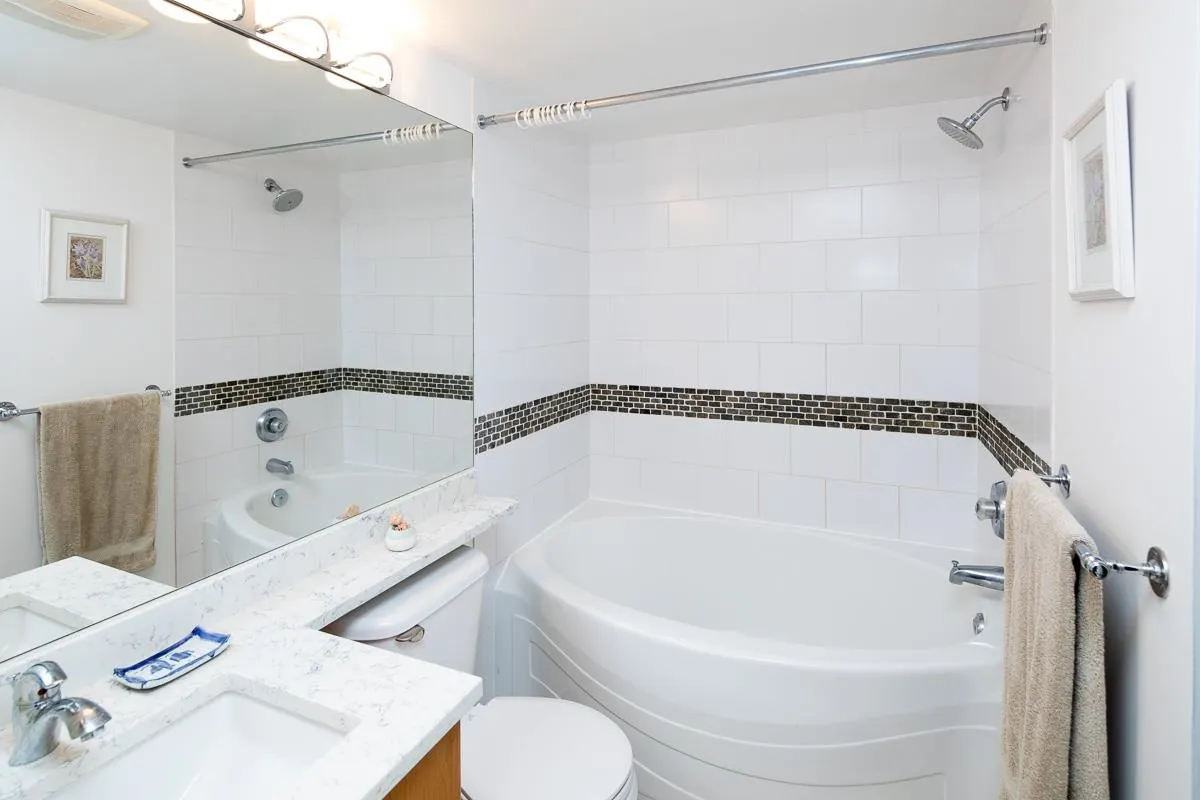 1100 E 29th Street #263