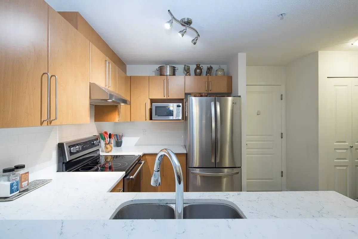 1100 E 29th Street #263