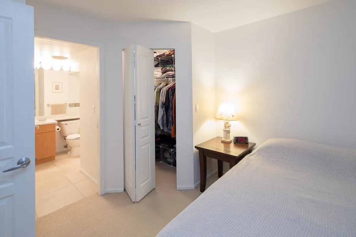 1100 E 29th Street #263