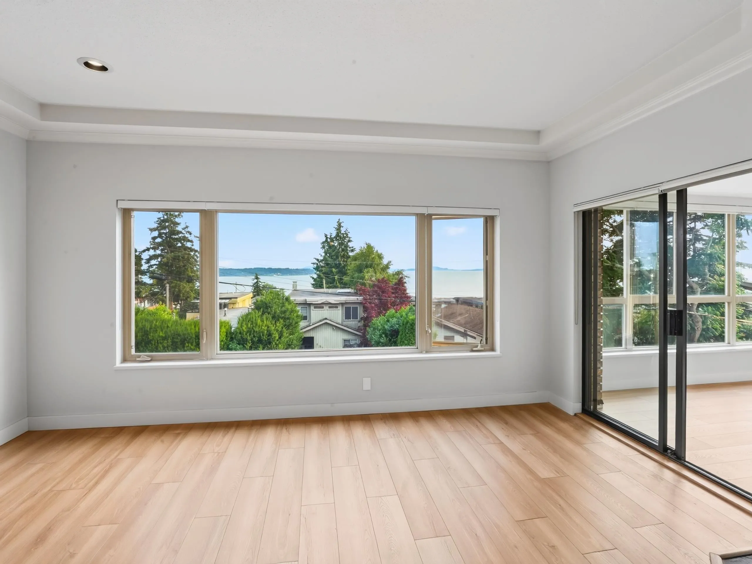 15176 Buena Vista Avenue #204