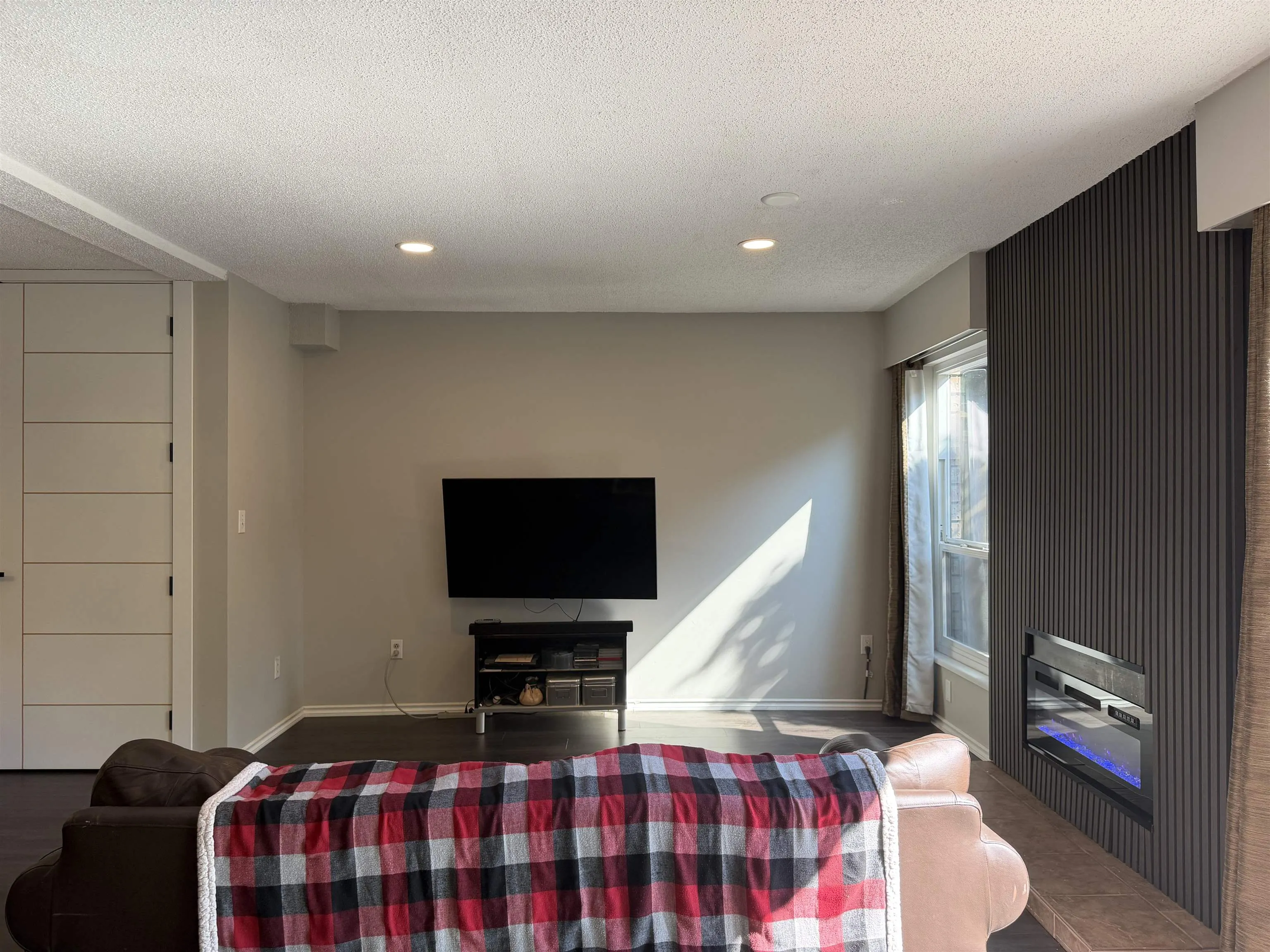 7486 138 Street #165