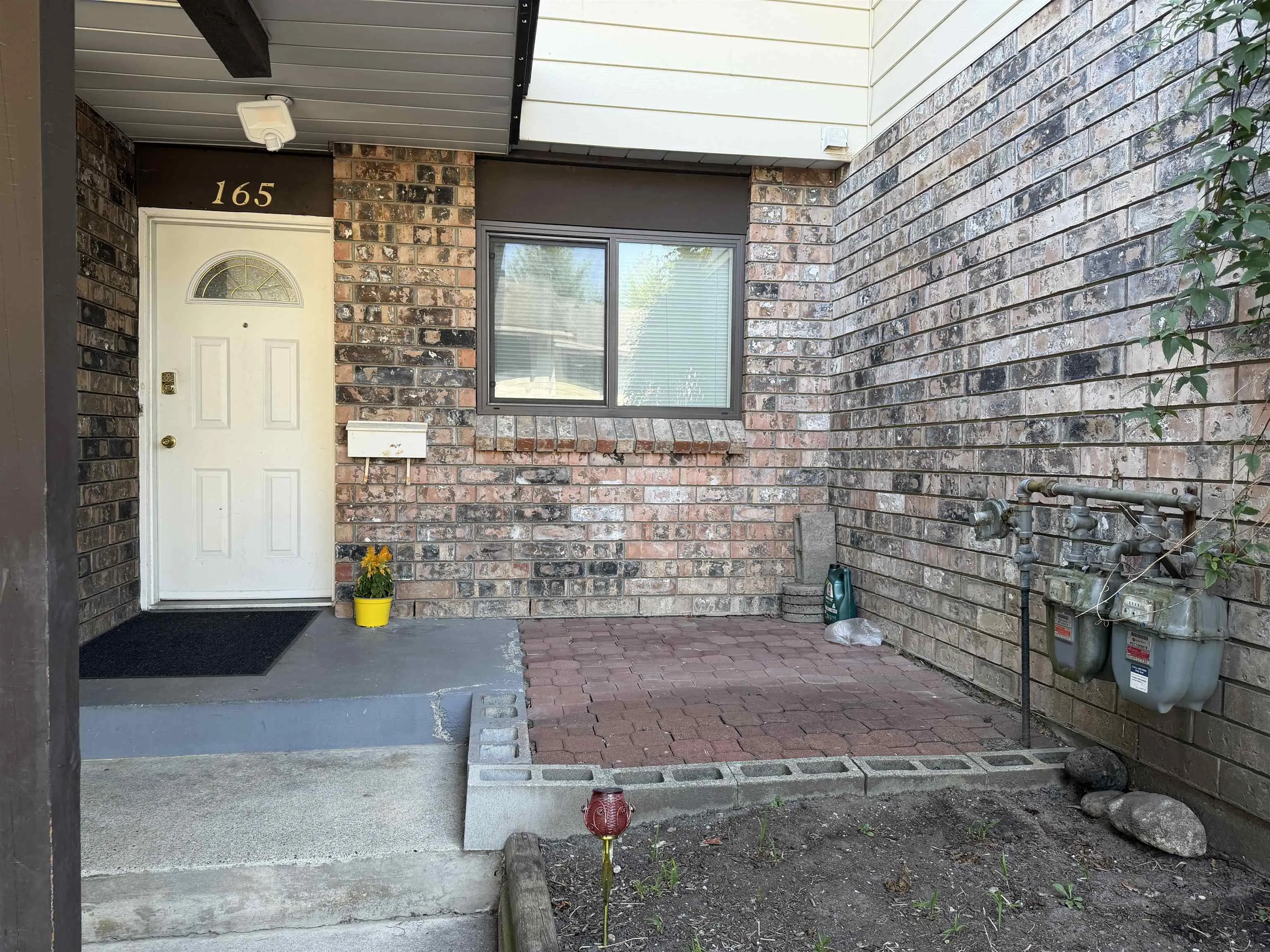 7486 138 Street #165