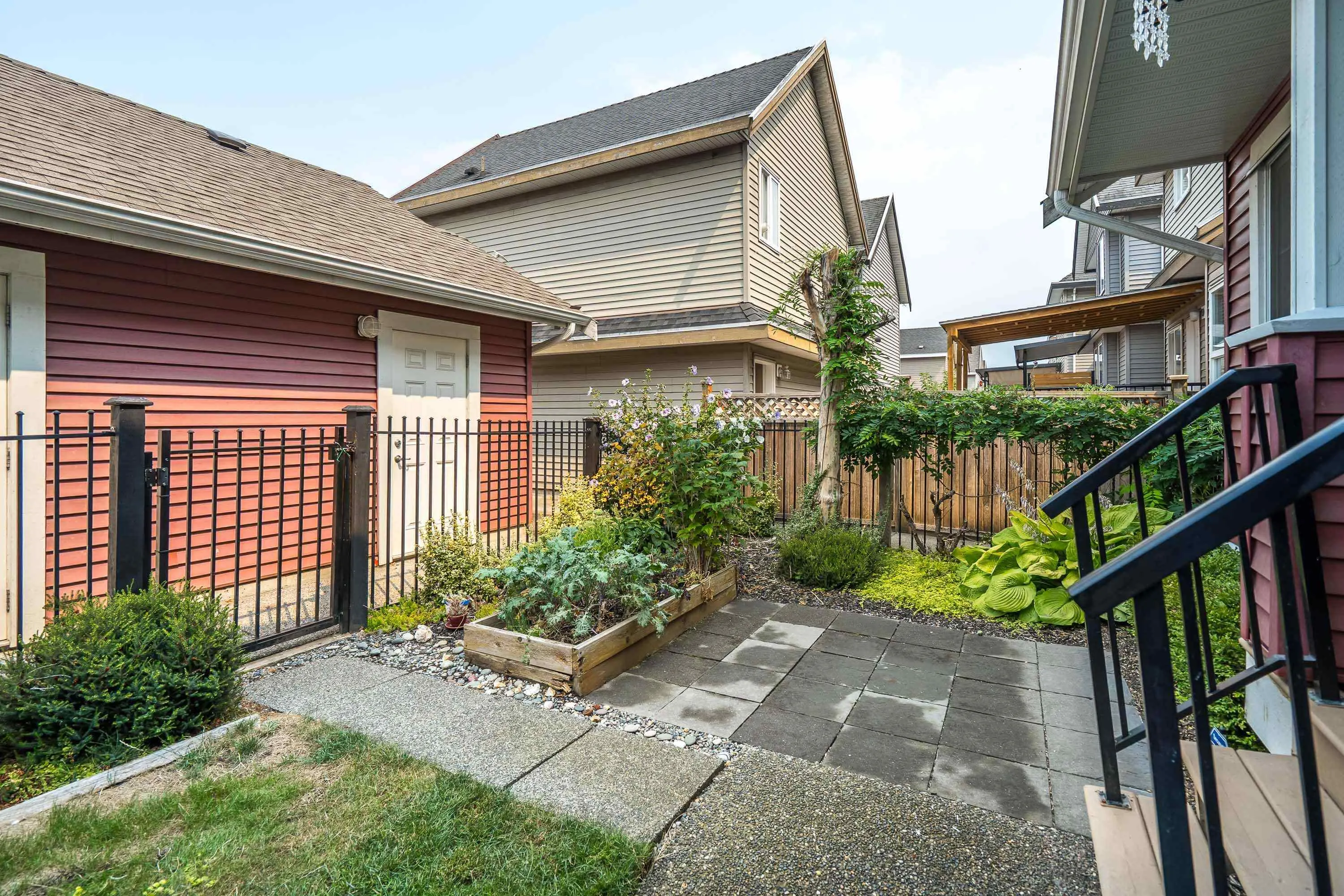 19319 72 Avenue #D2