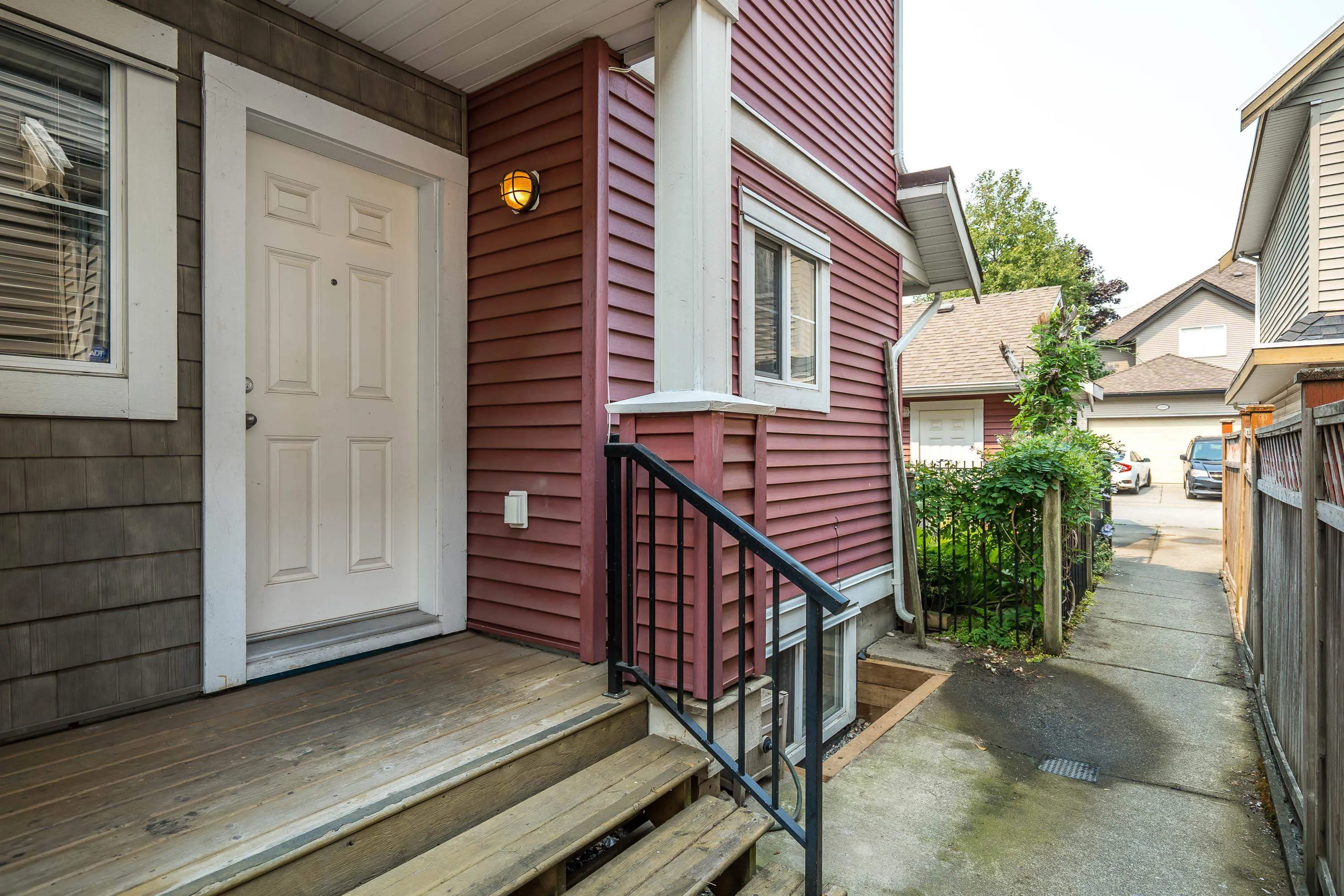 19319 72 Avenue #D2