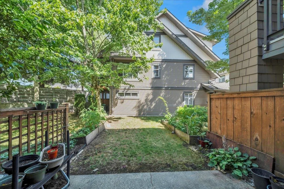 16233 83 Avenue #18