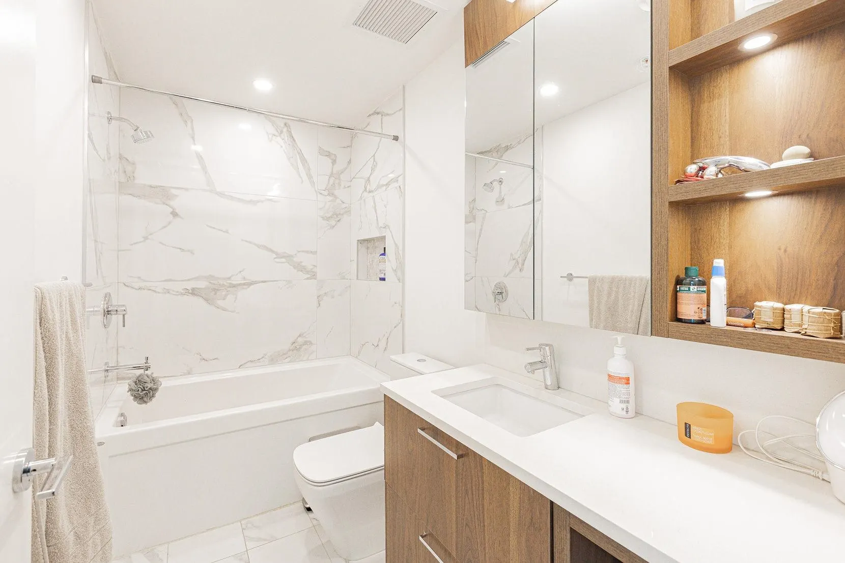 5058 Cambie Street #108