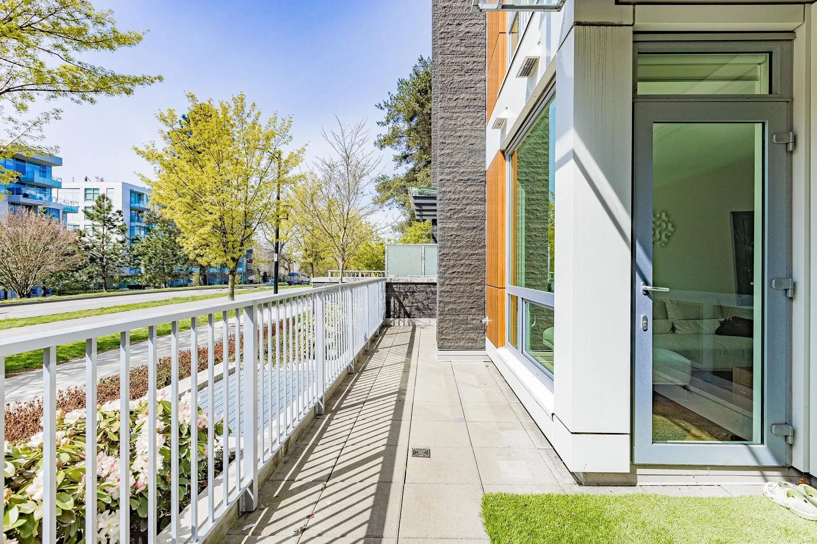 5058 Cambie Street #108