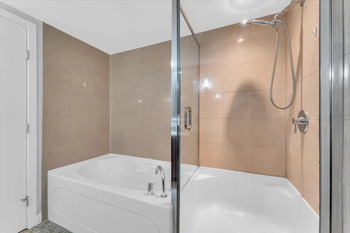 583 Beach Crescent #705