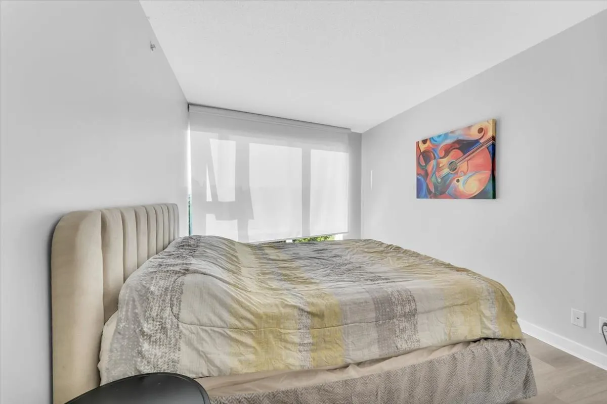 583 Beach Crescent #705