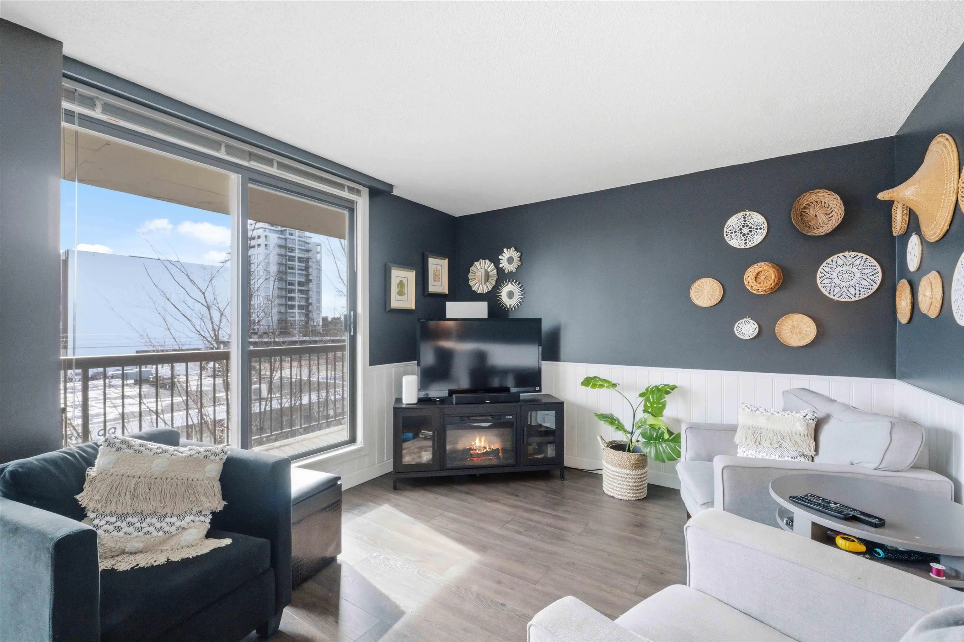 1521 George Street #305