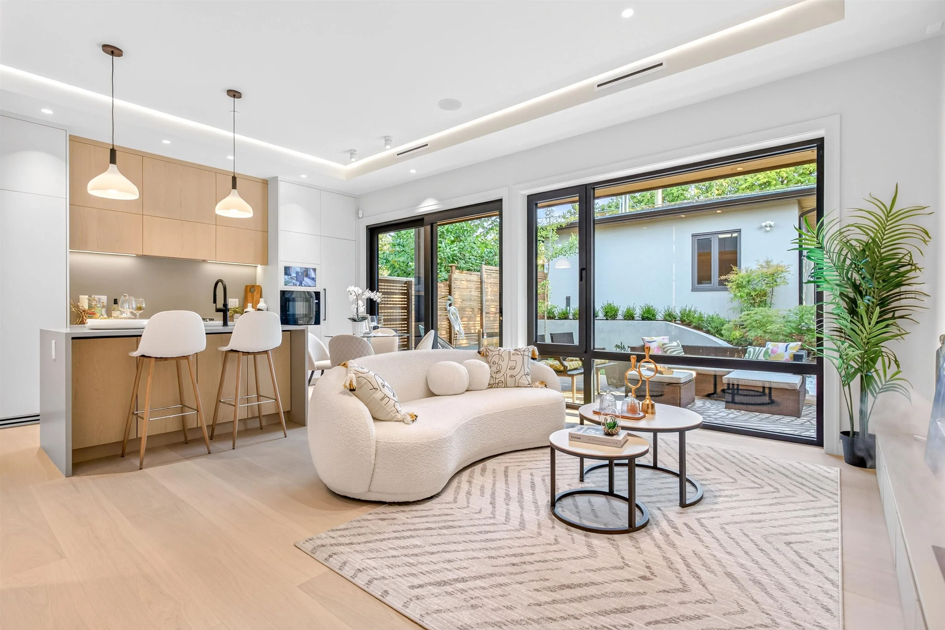 3836 W 21st Avenue #2