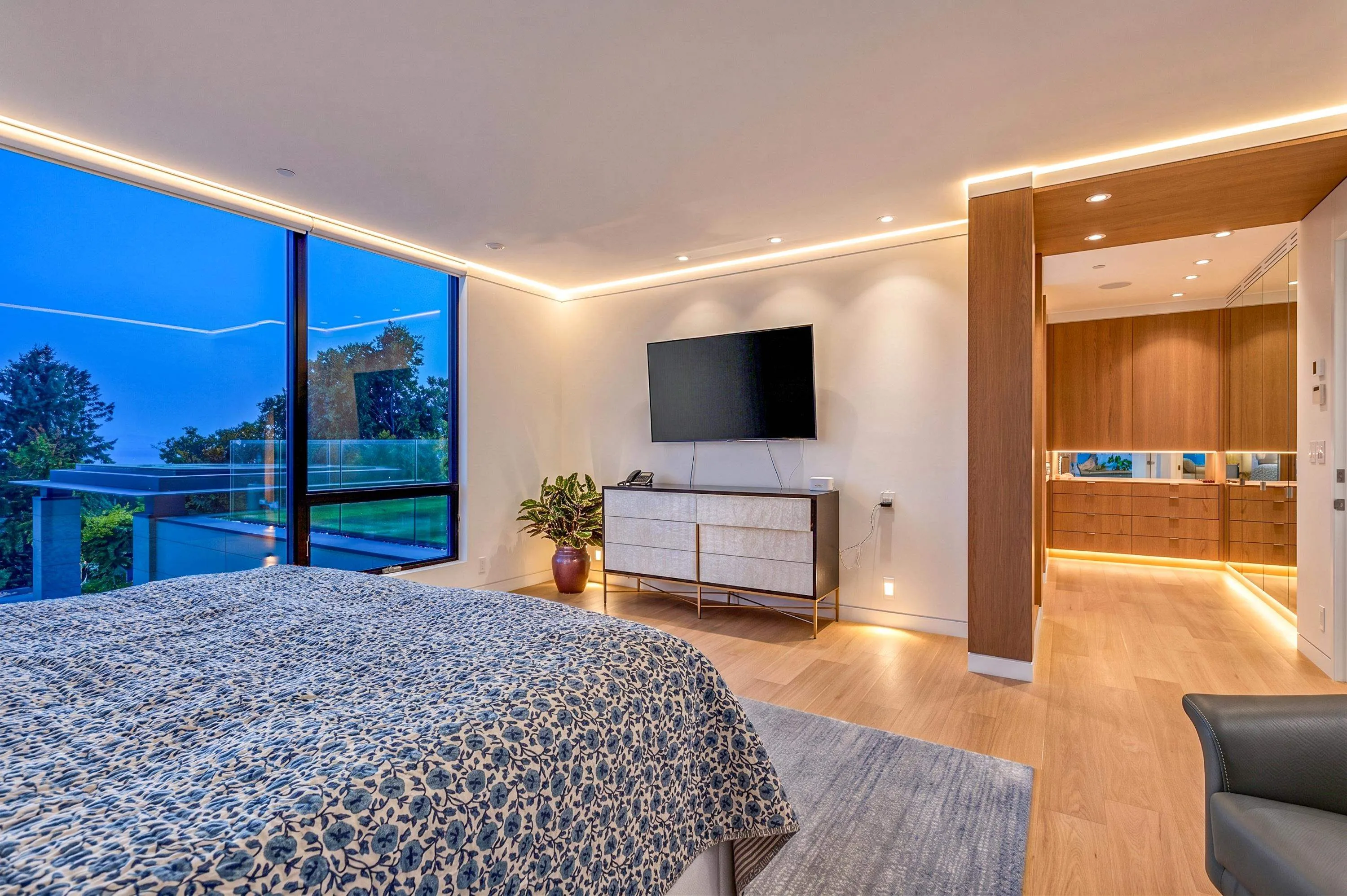 13386 Marine Drive