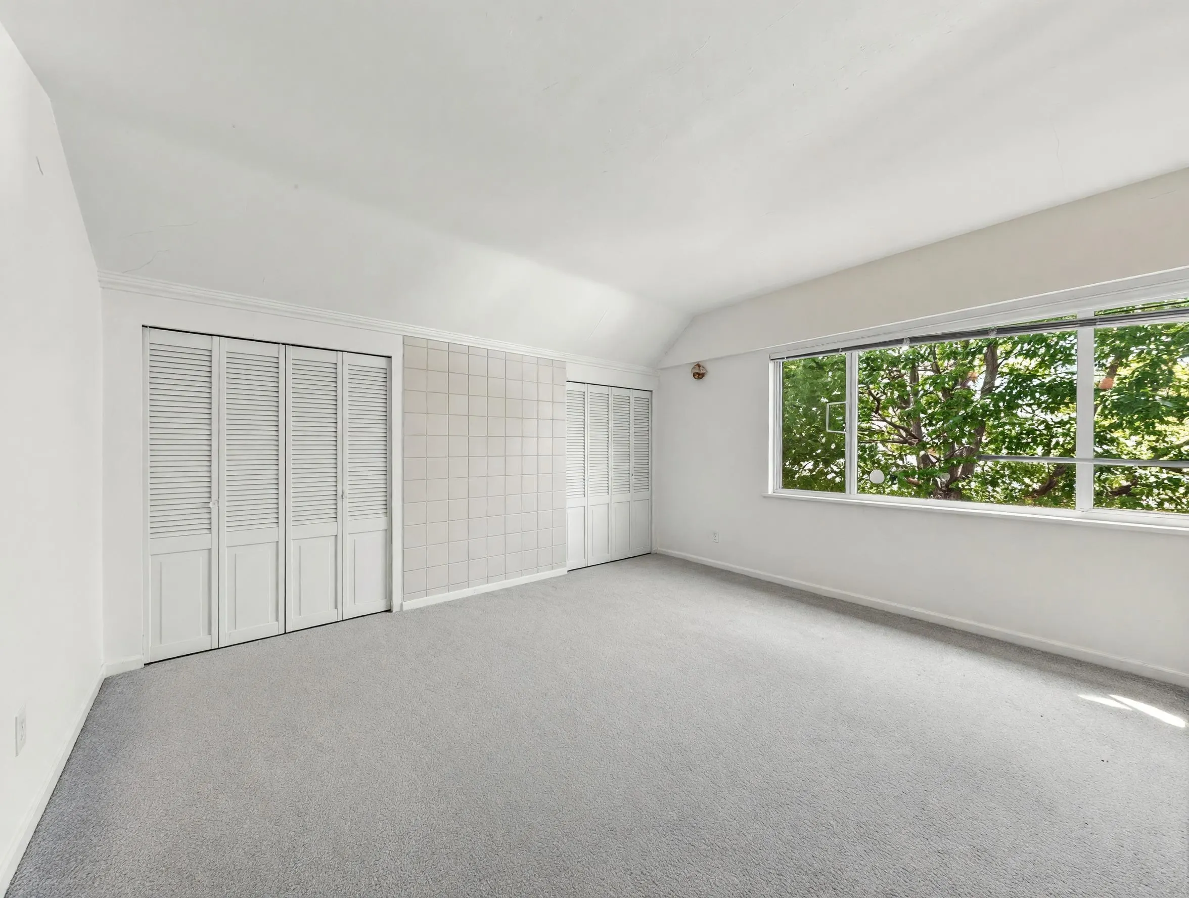 122 W 17th Avenue