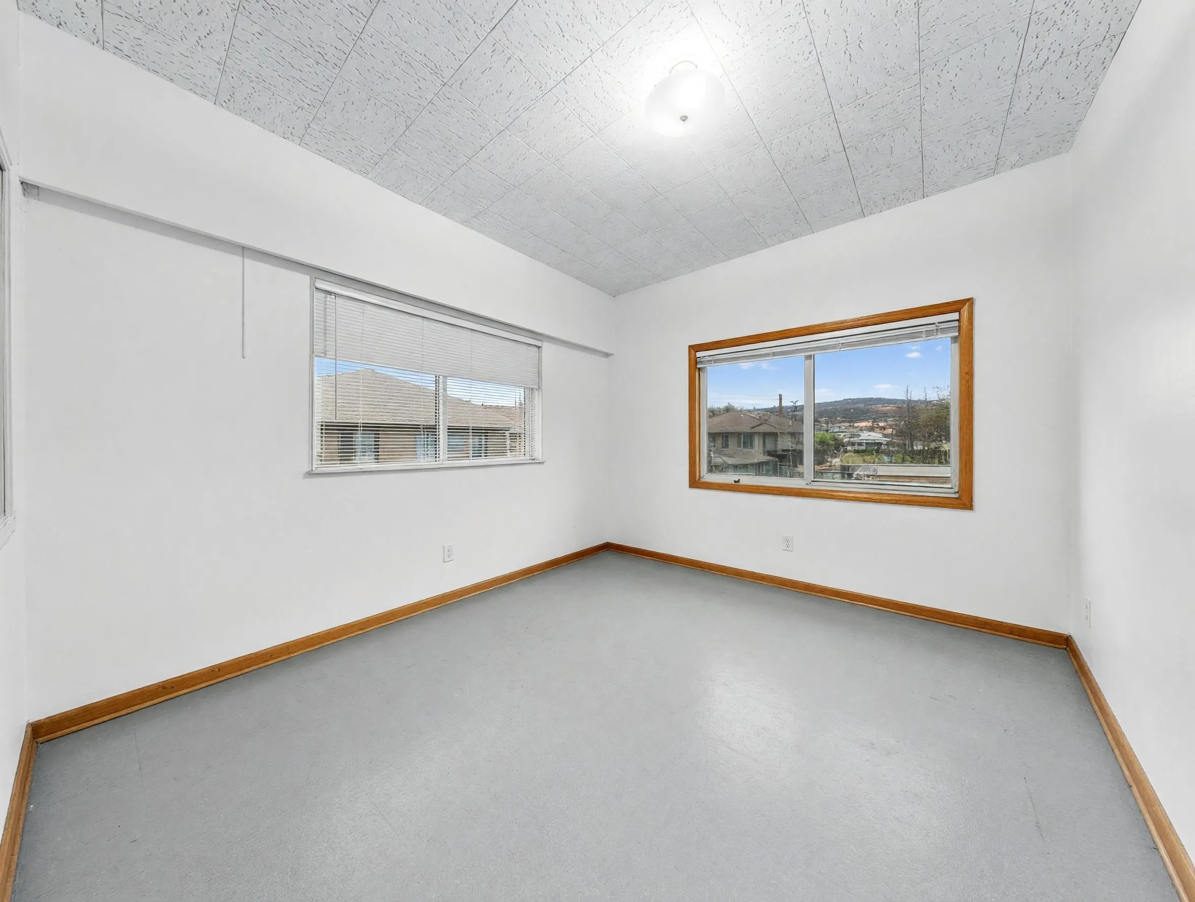 122 W 17th Avenue