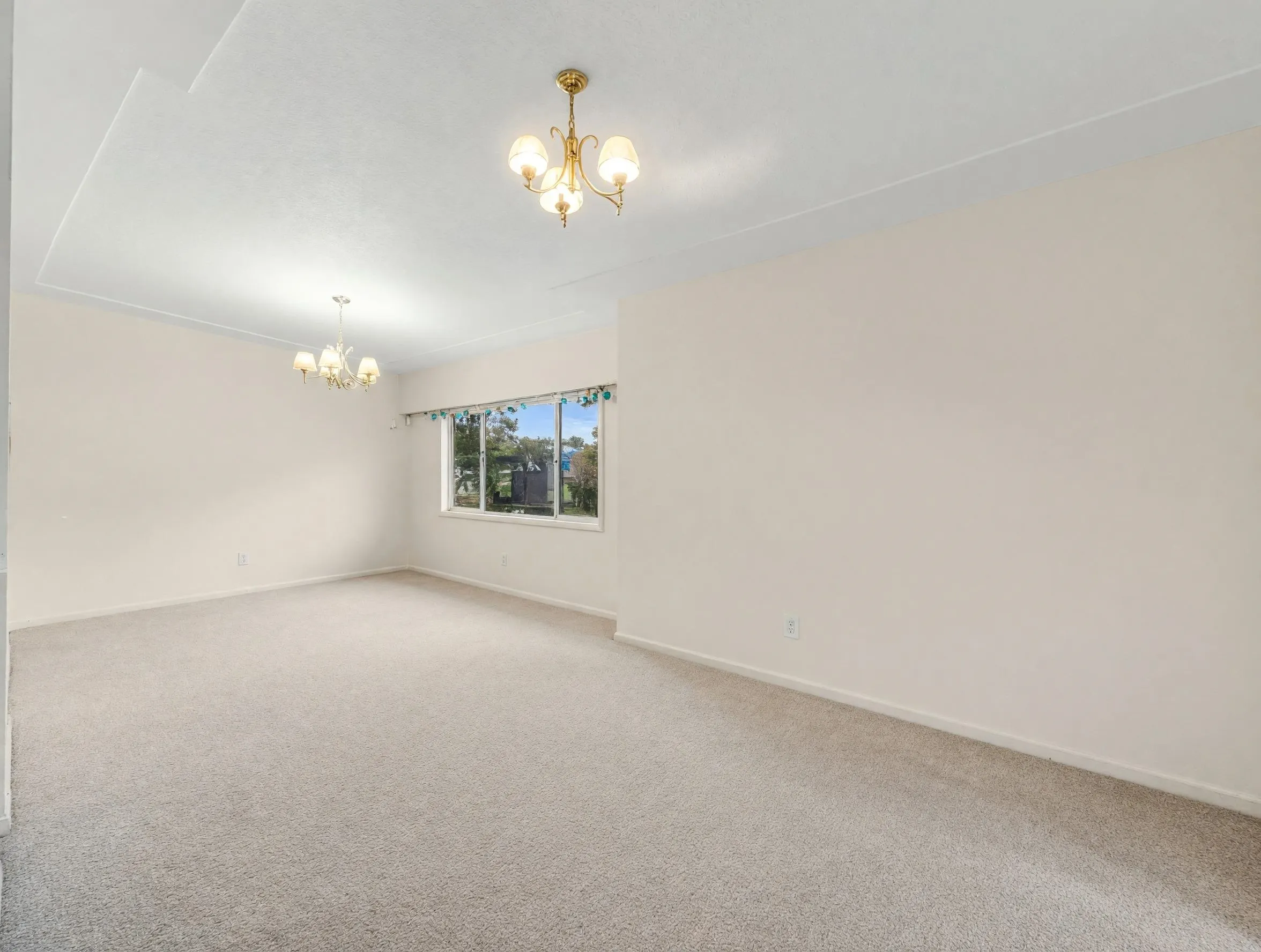 122 W 17th Avenue