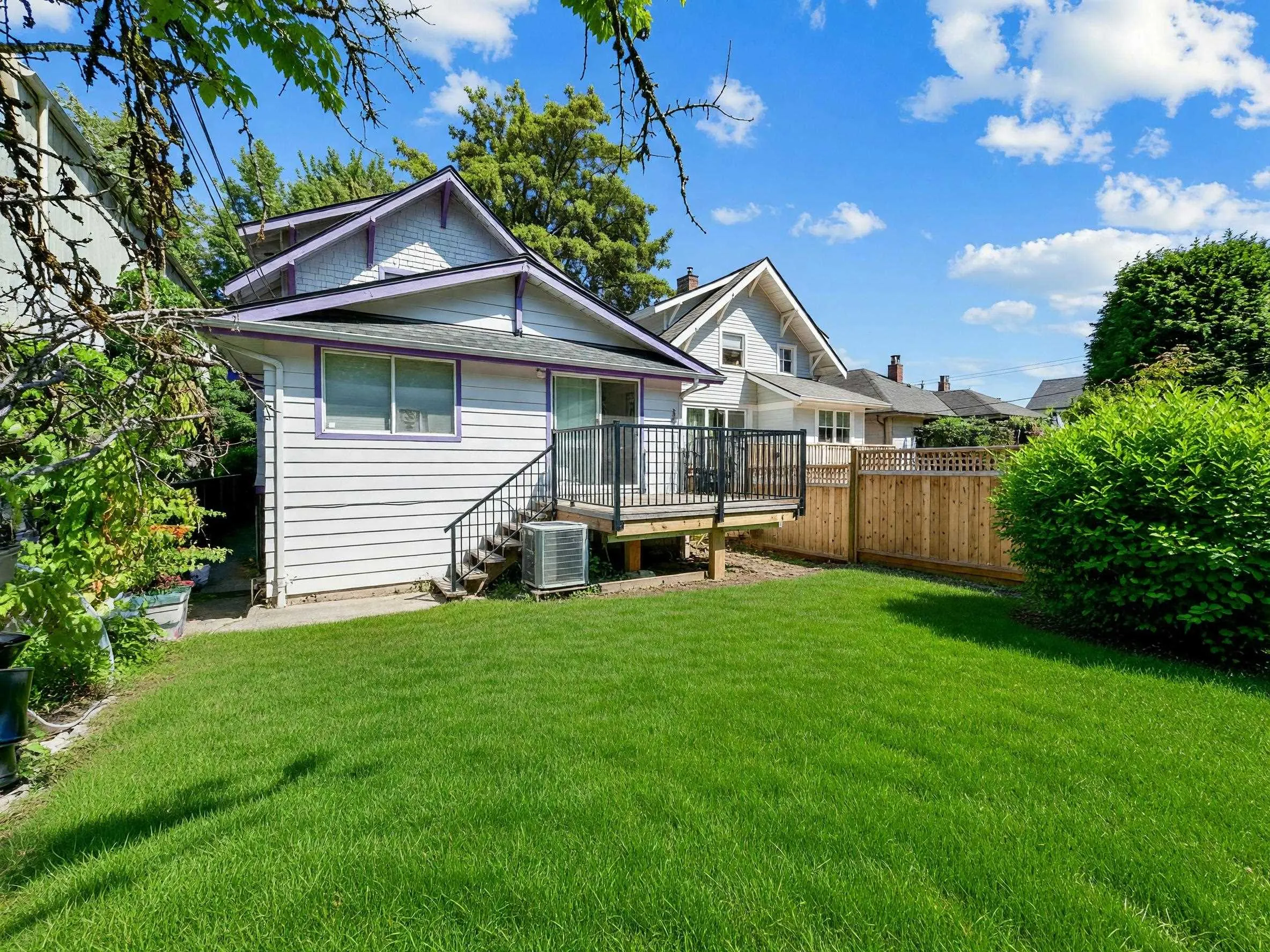 122 W 17th Avenue