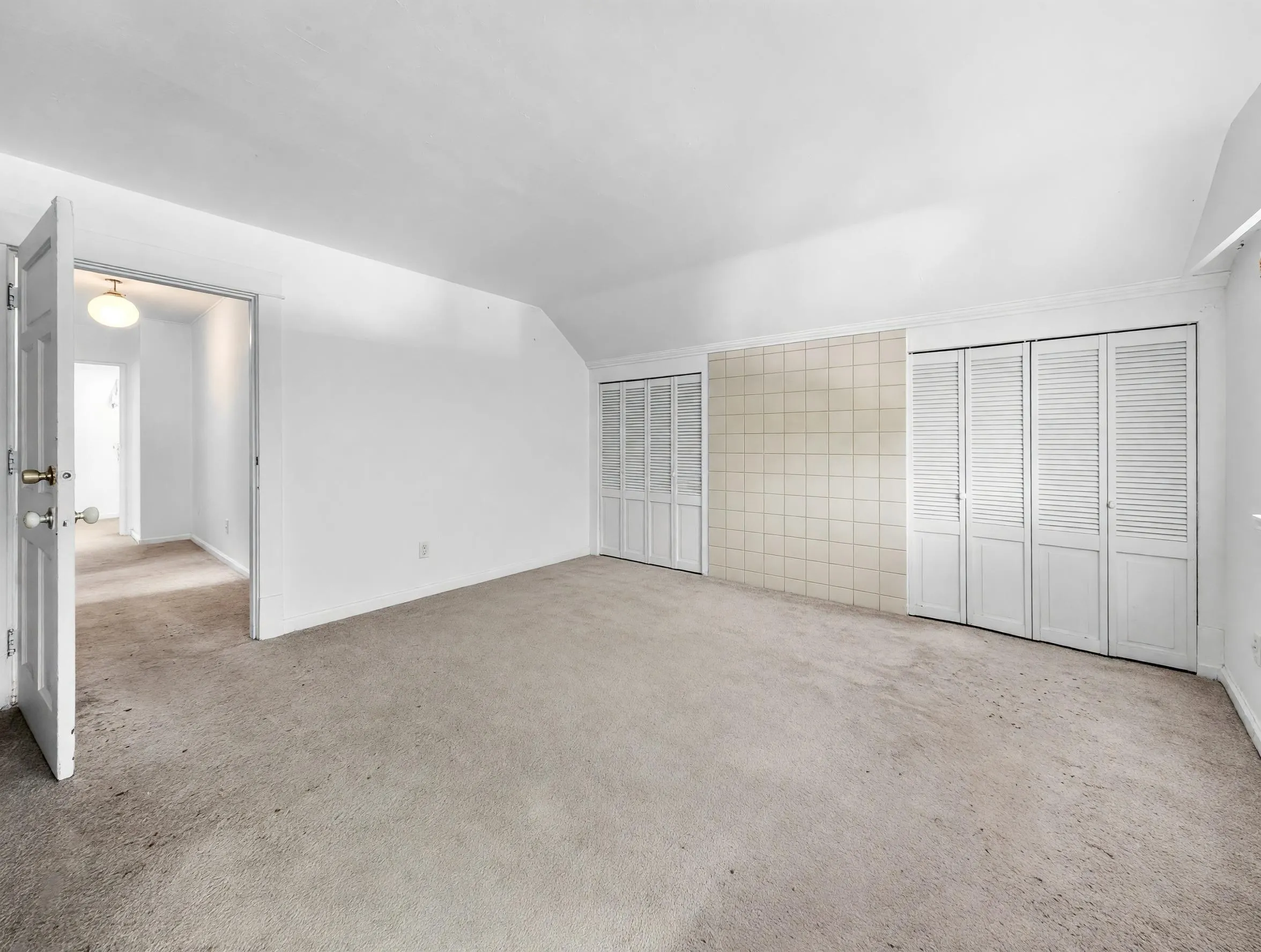 122 W 17th Avenue
