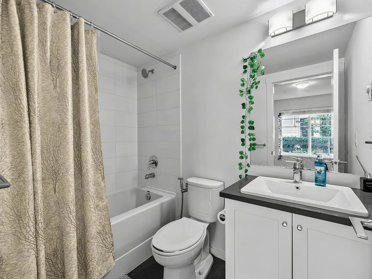 15850 85 Avenue #109