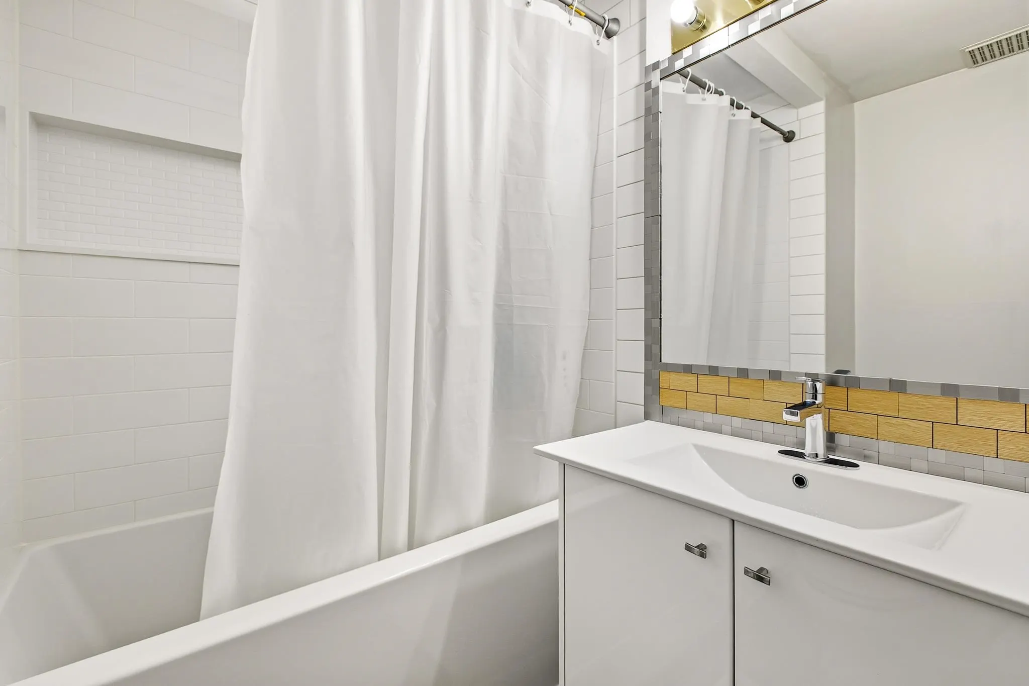 15501 89a Avenue #154
