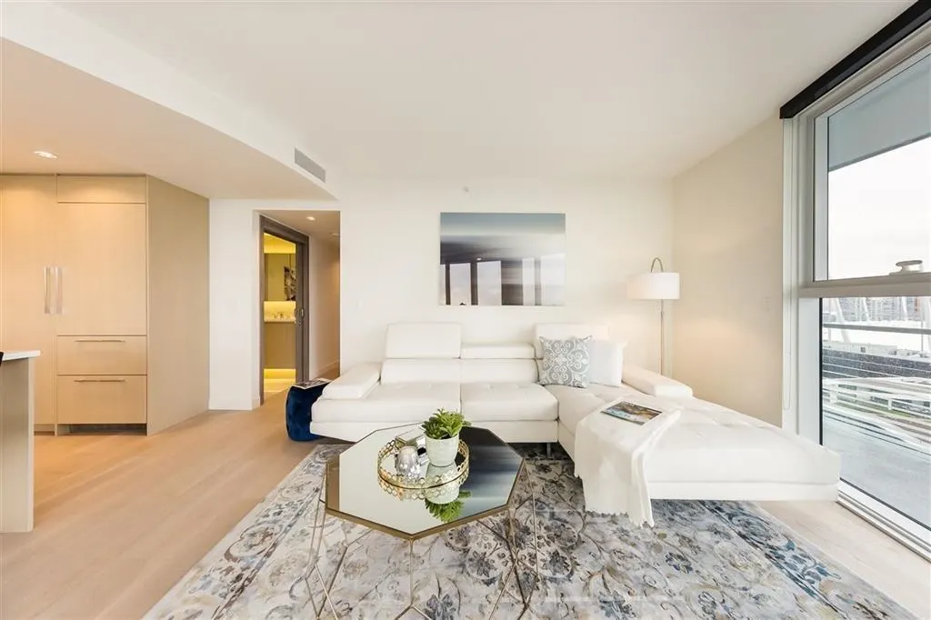 89 Nelson Street #2417