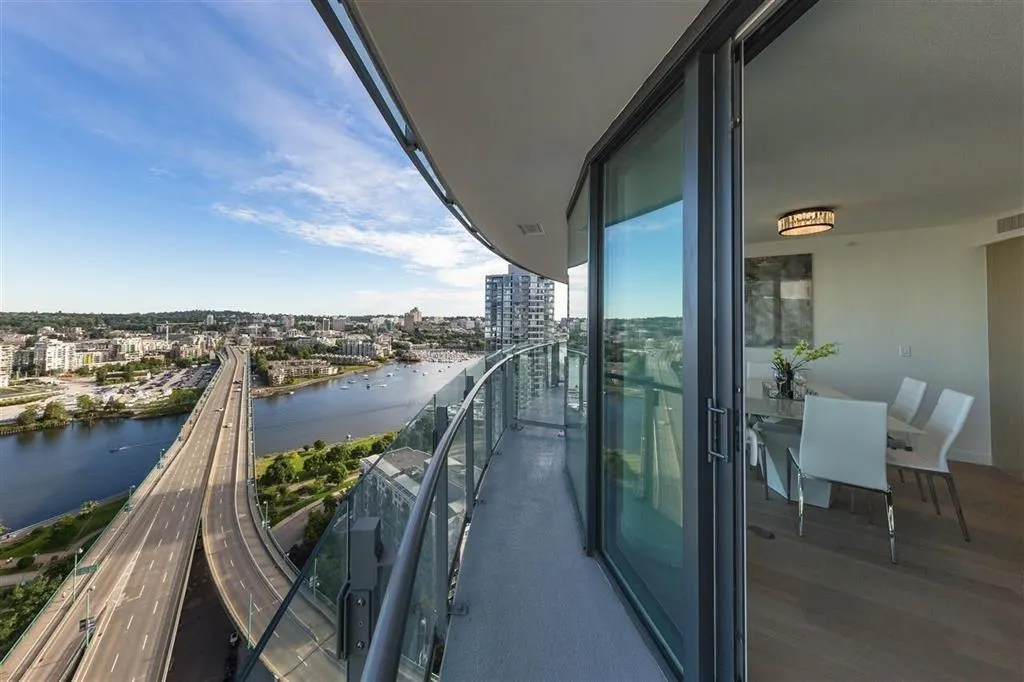89 Nelson Street #2417