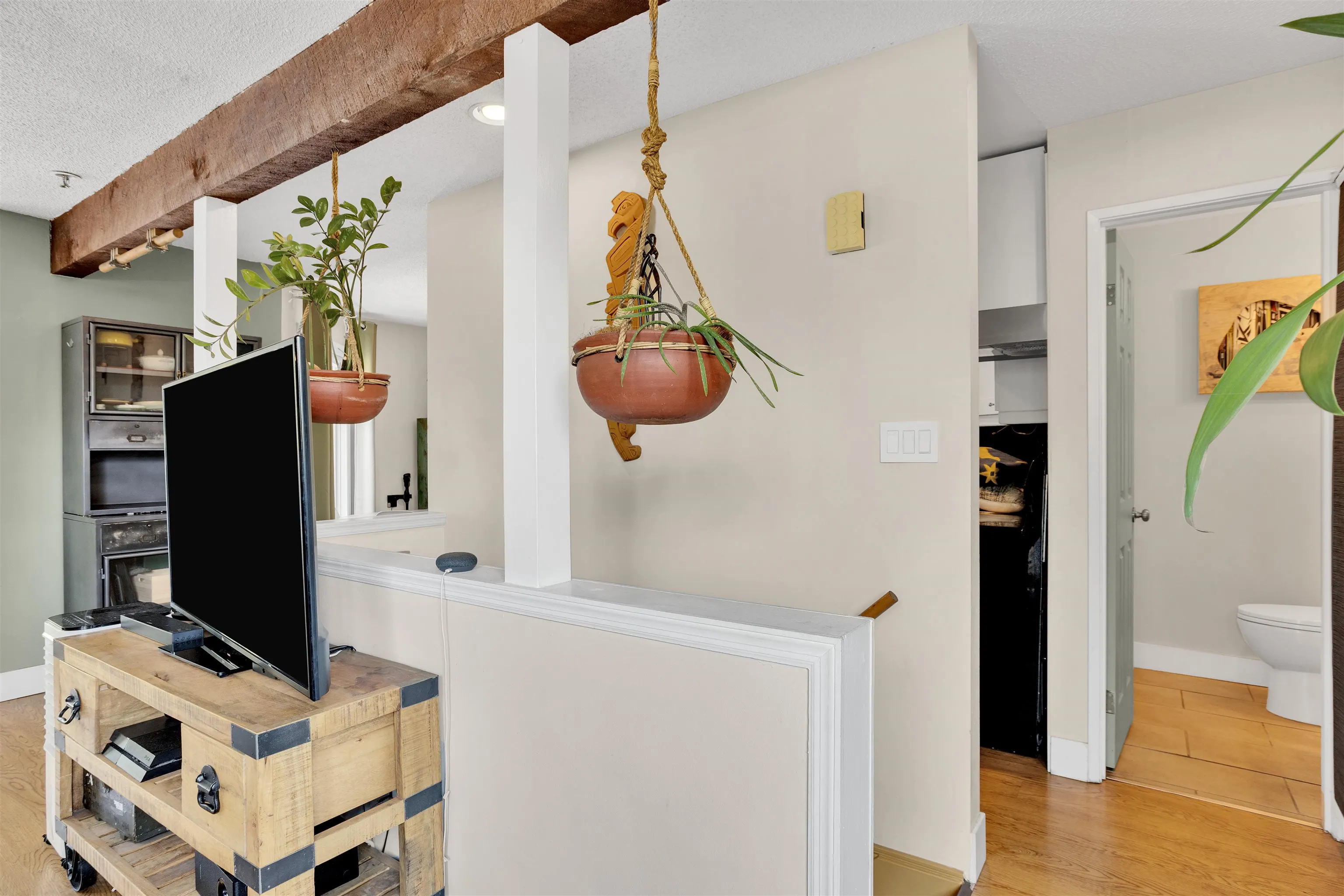 1100 W 6th Avenue #A7