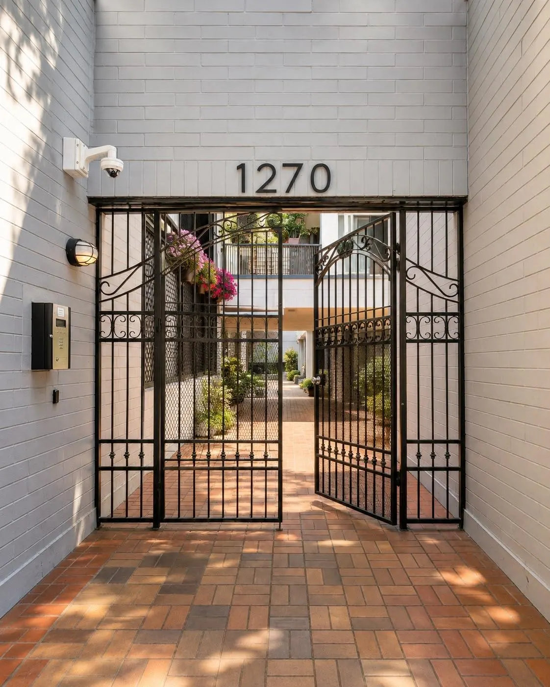 1270 Robson Street #605