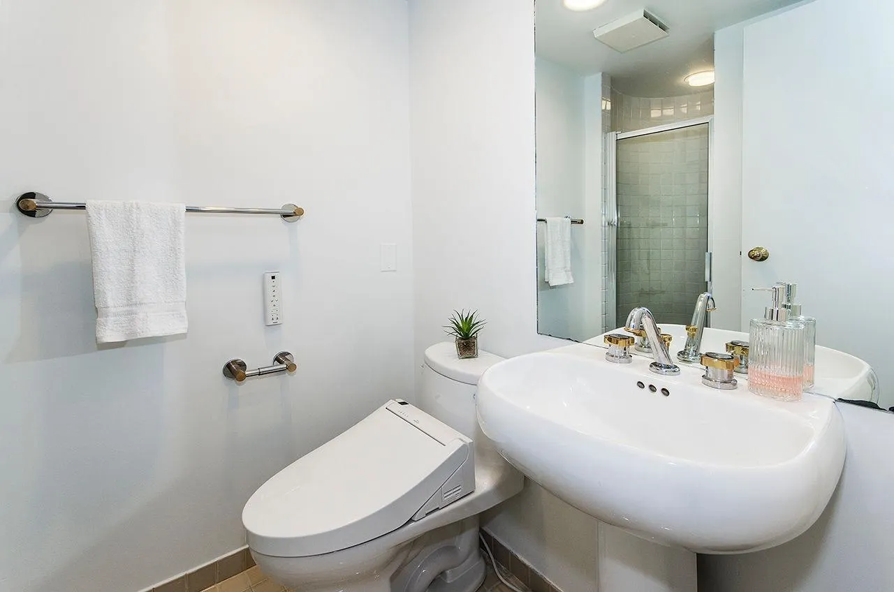 1000 Beach Avenue #1305