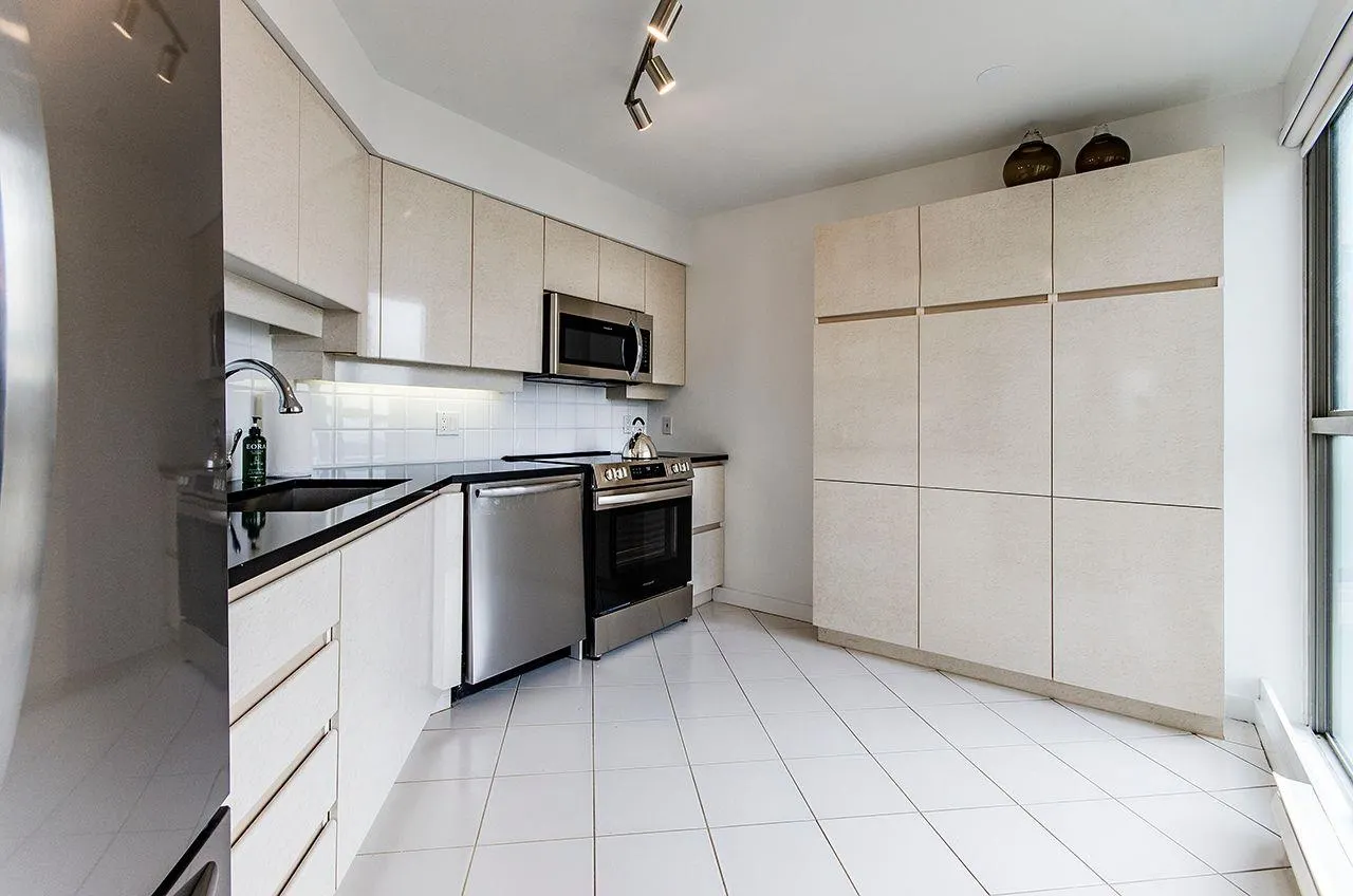 1000 Beach Avenue #1305