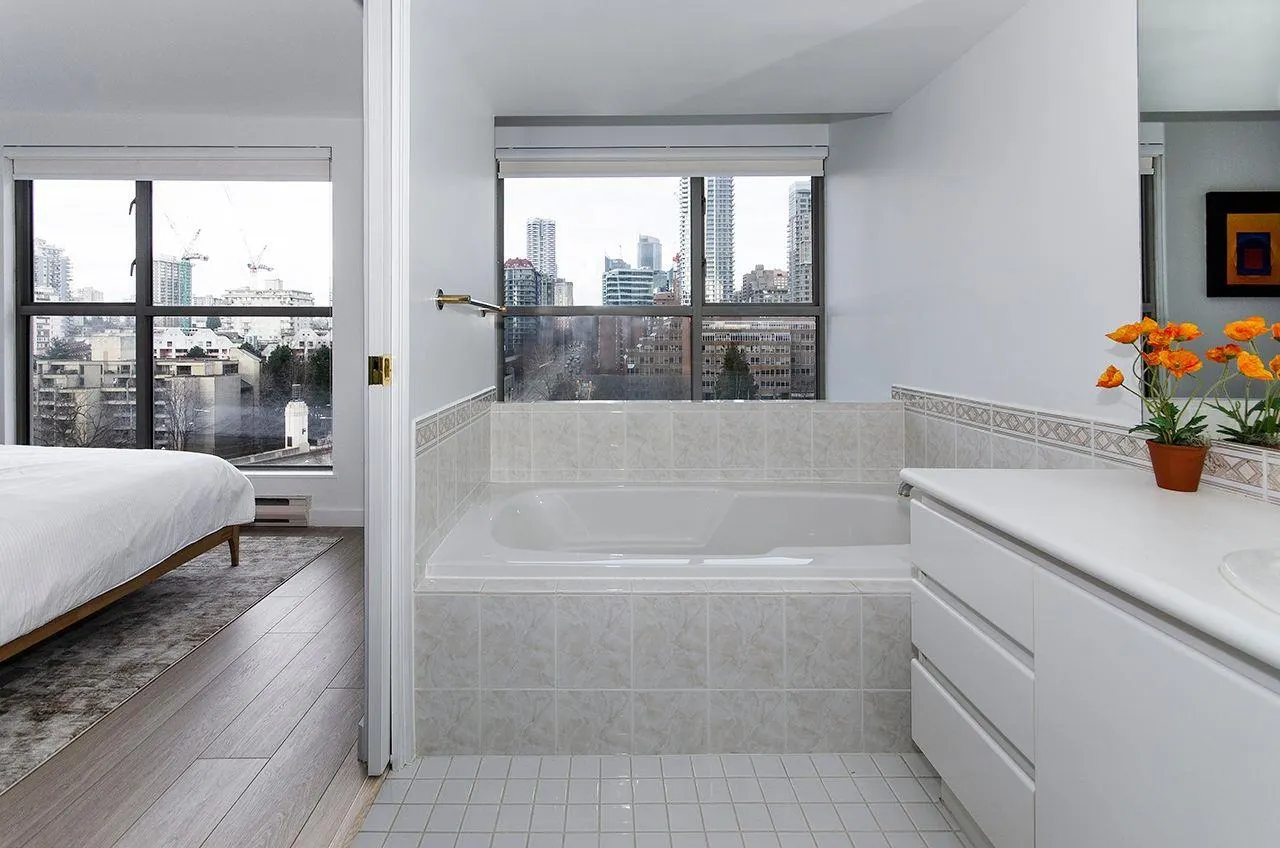 1000 Beach Avenue #1305