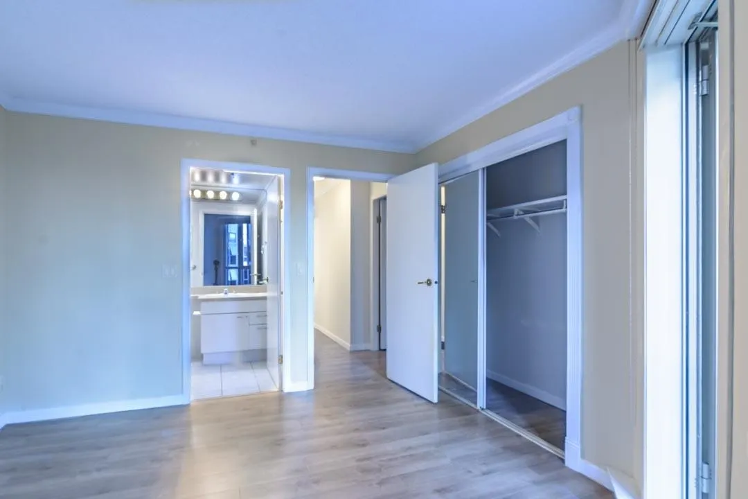 388 Drake Street #802