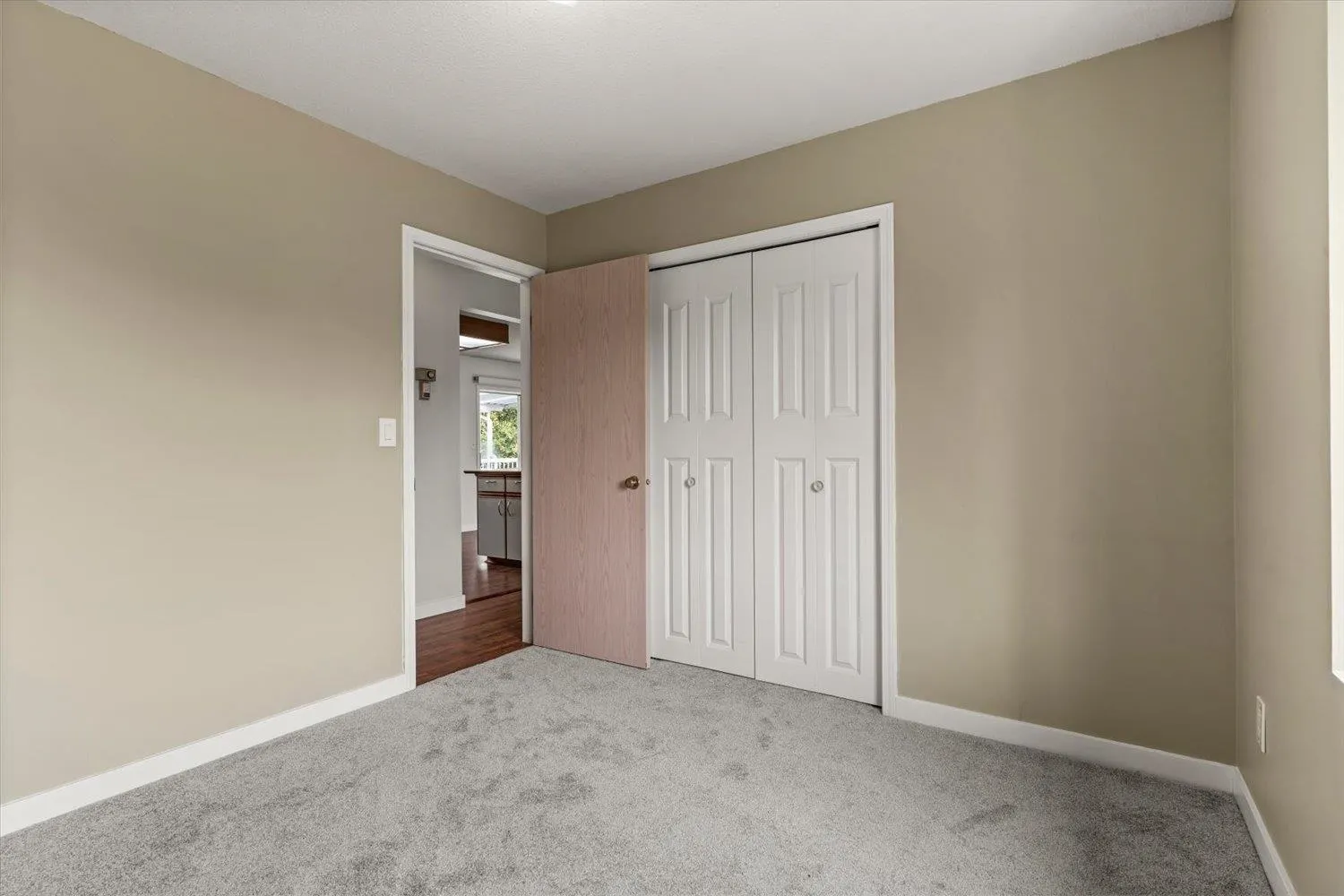7487 Garnet Drive