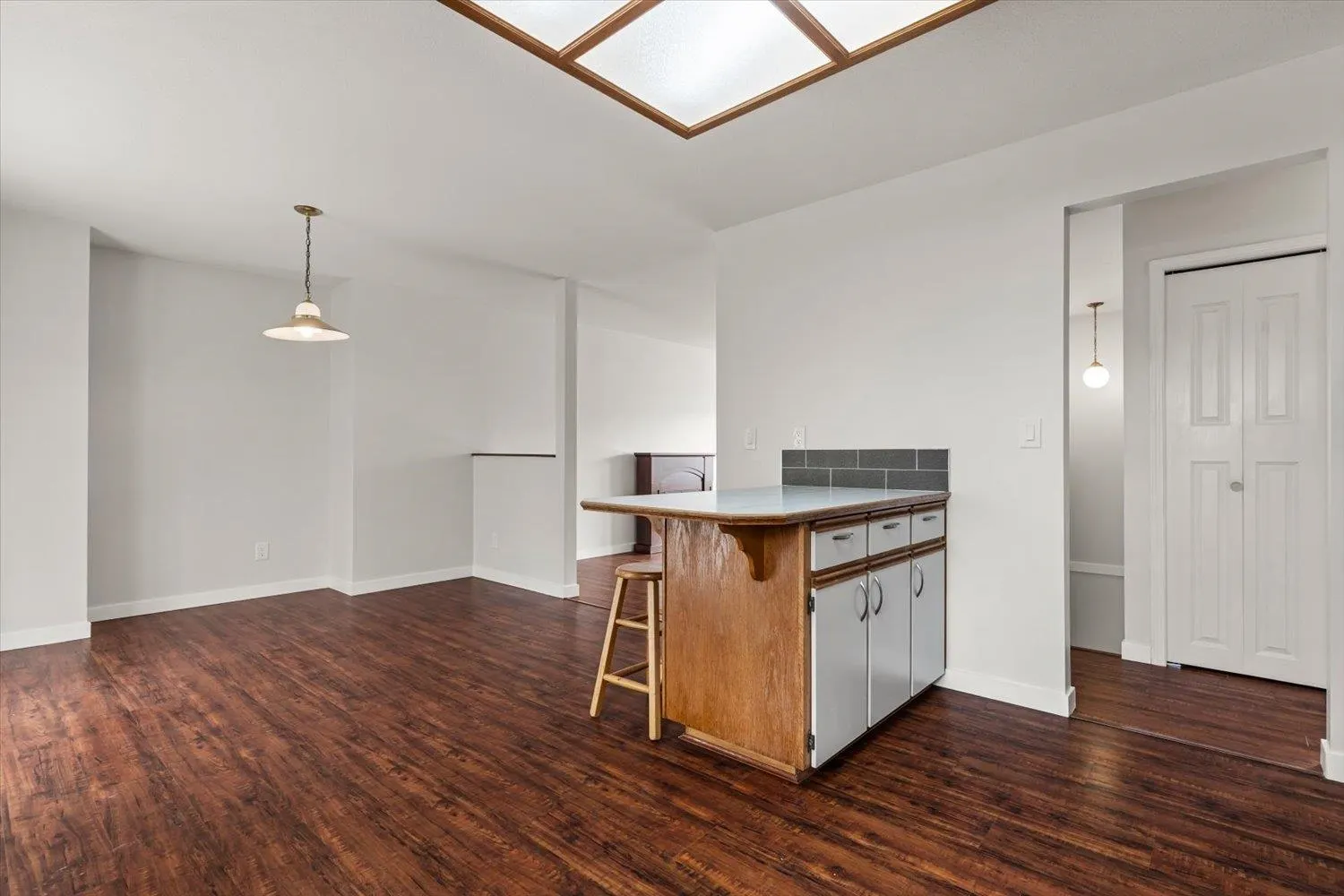 7487 Garnet Drive