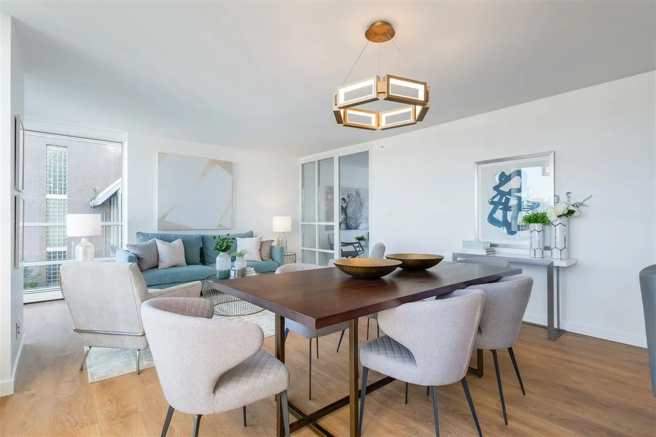 1228 Marinaside Crescent #605