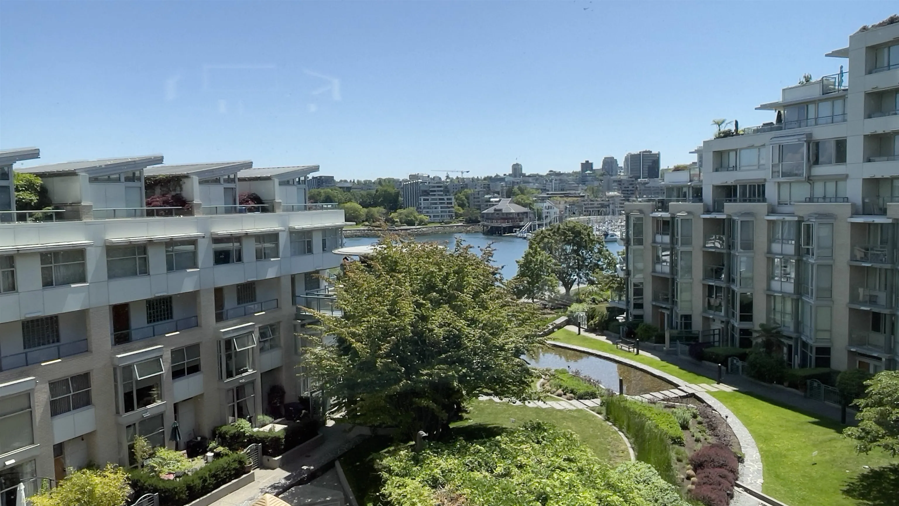 1228 Marinaside Crescent #605