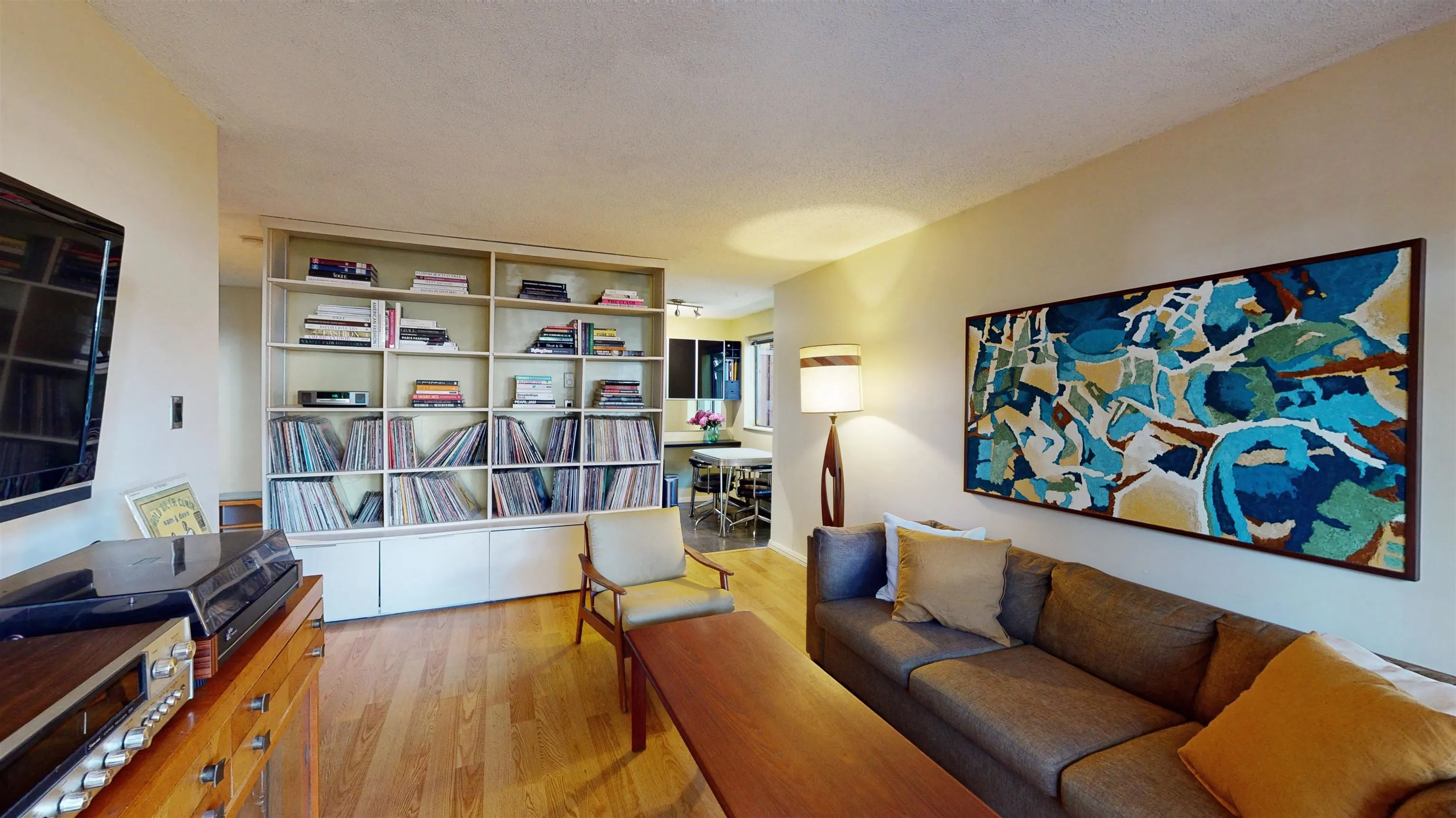 853 E 7th Avenue #111