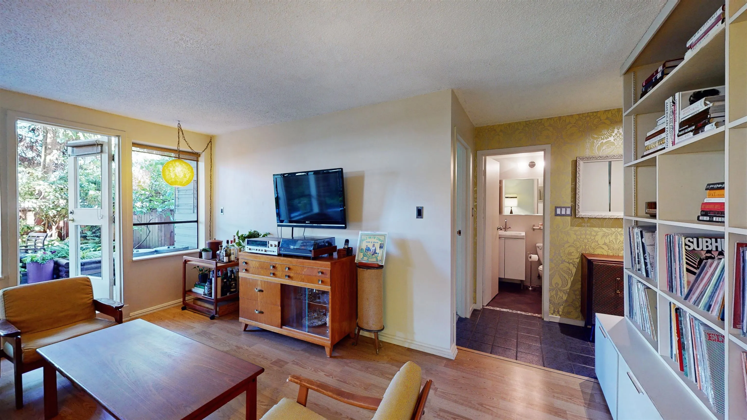 853 E 7th Avenue #111