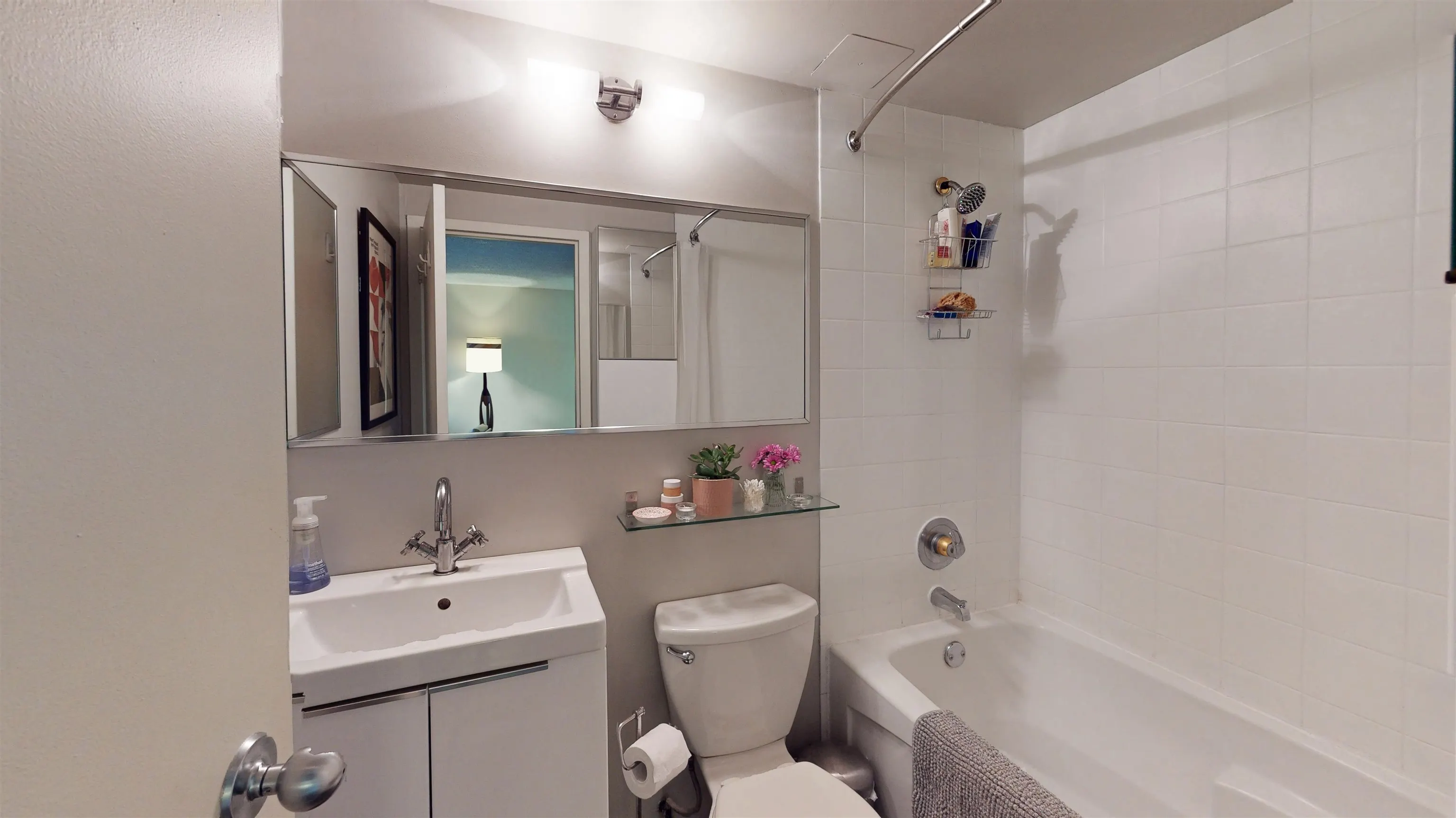 853 E 7th Avenue #111