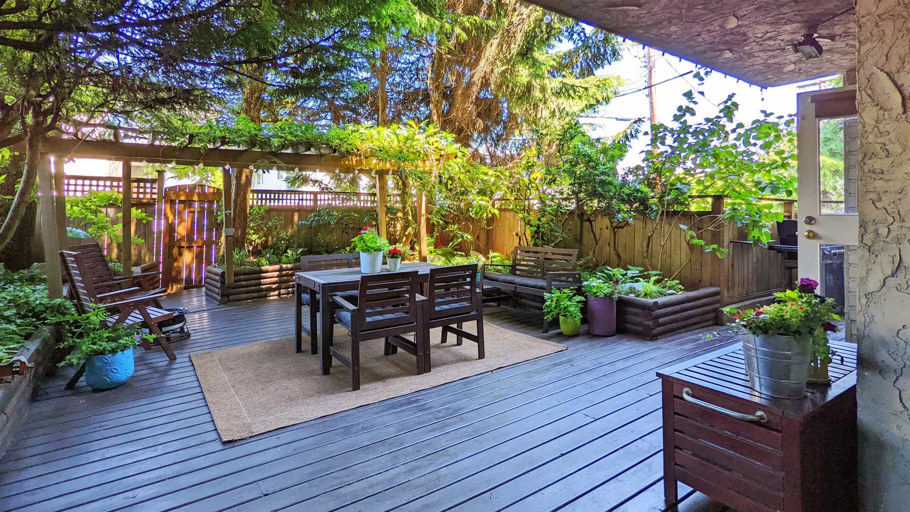853 E 7th Avenue #111