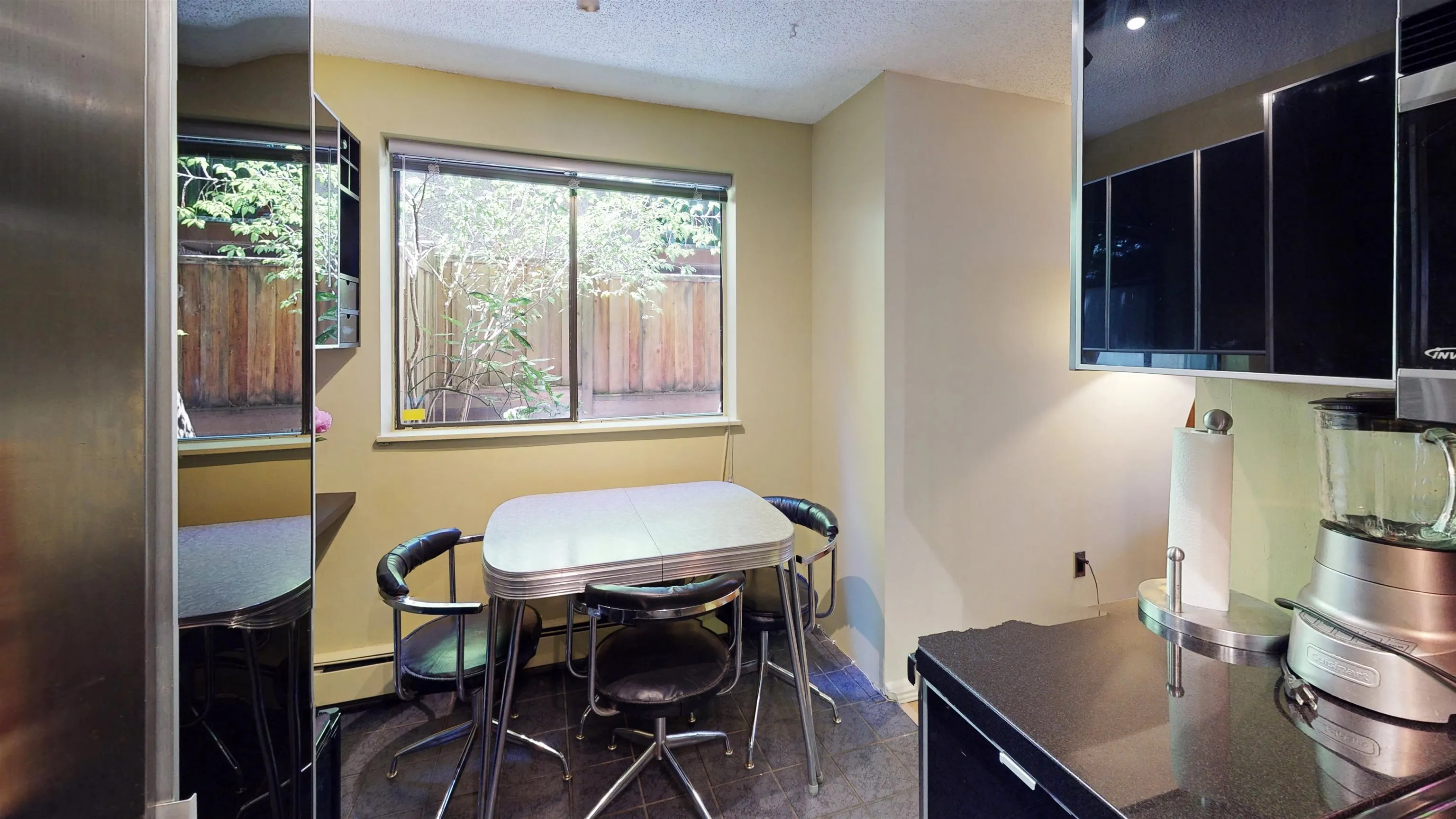 853 E 7th Avenue #111