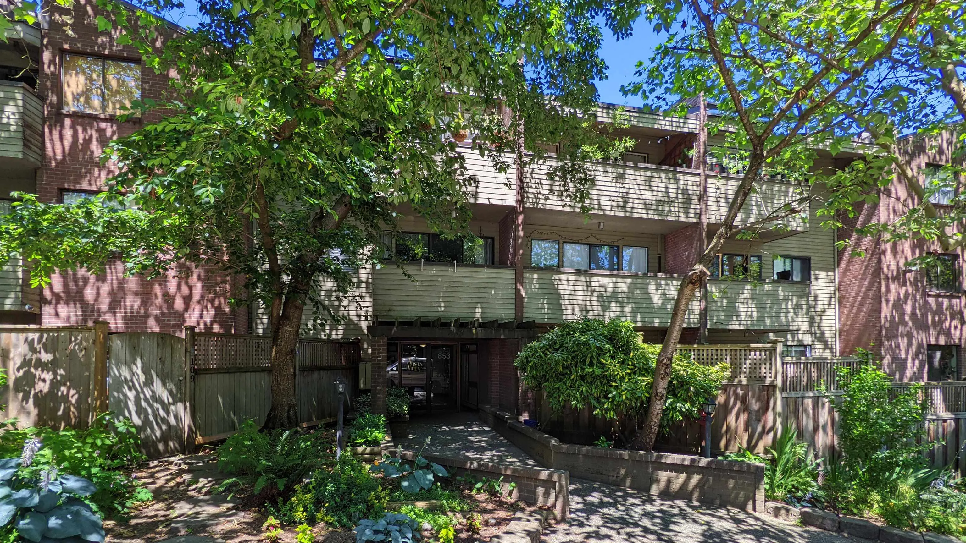 853 E 7th Avenue #111
