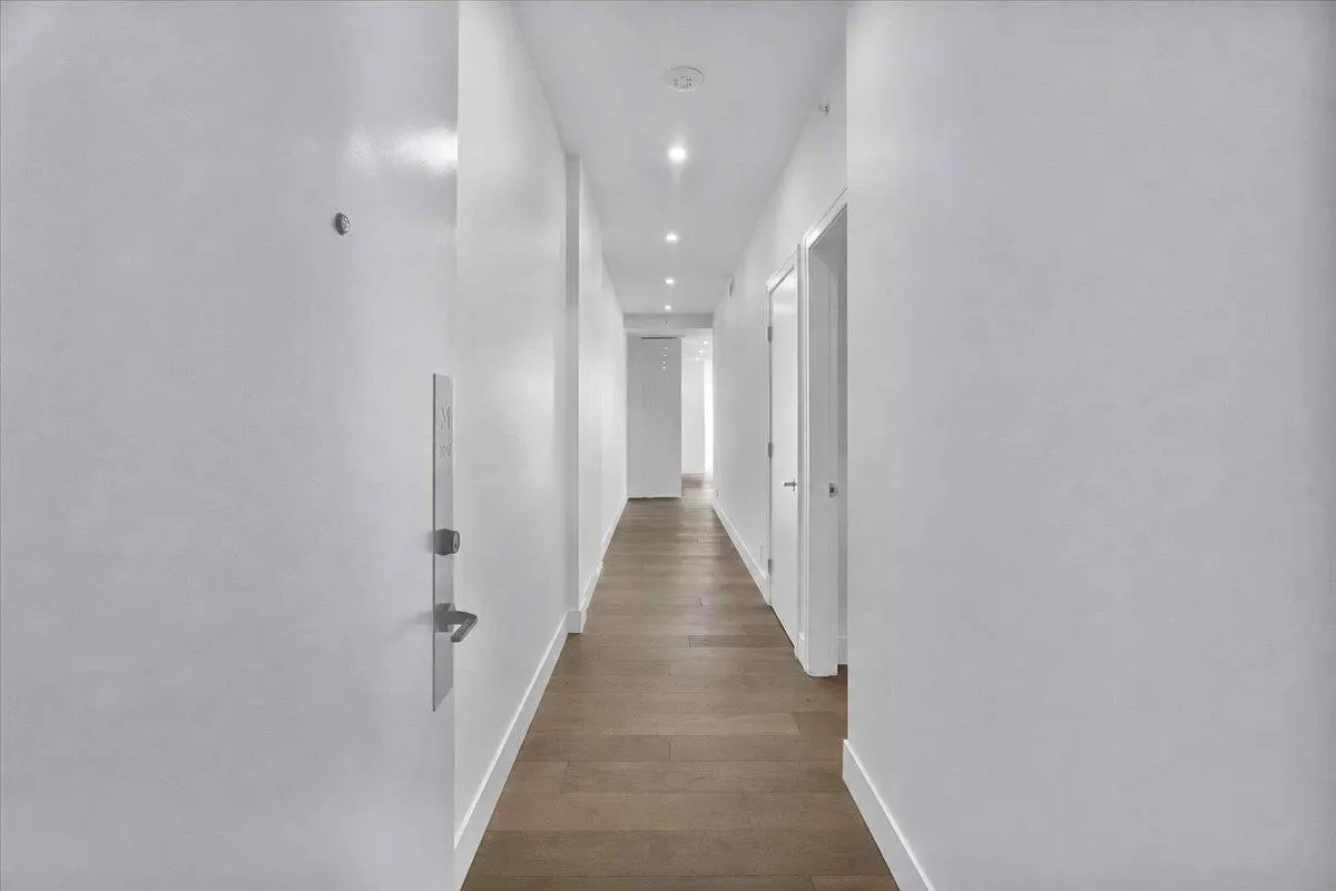1342 Johnston Road #905