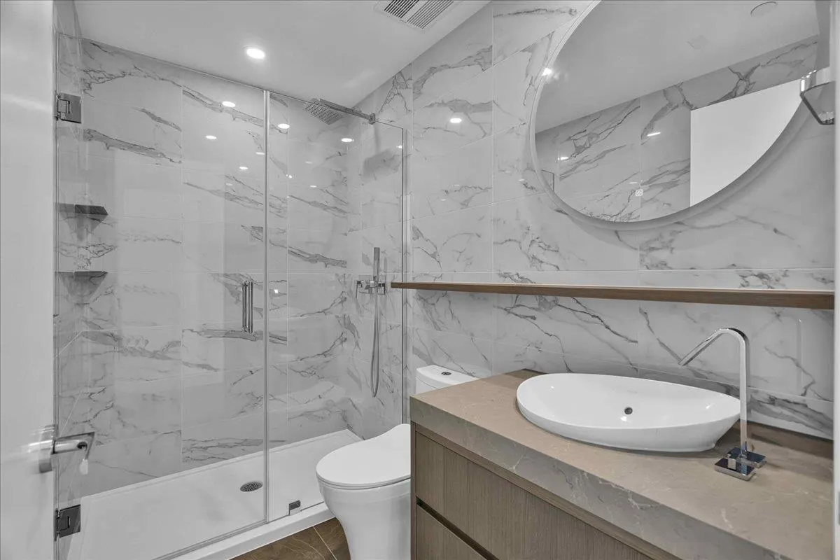 1342 Johnston Road #905