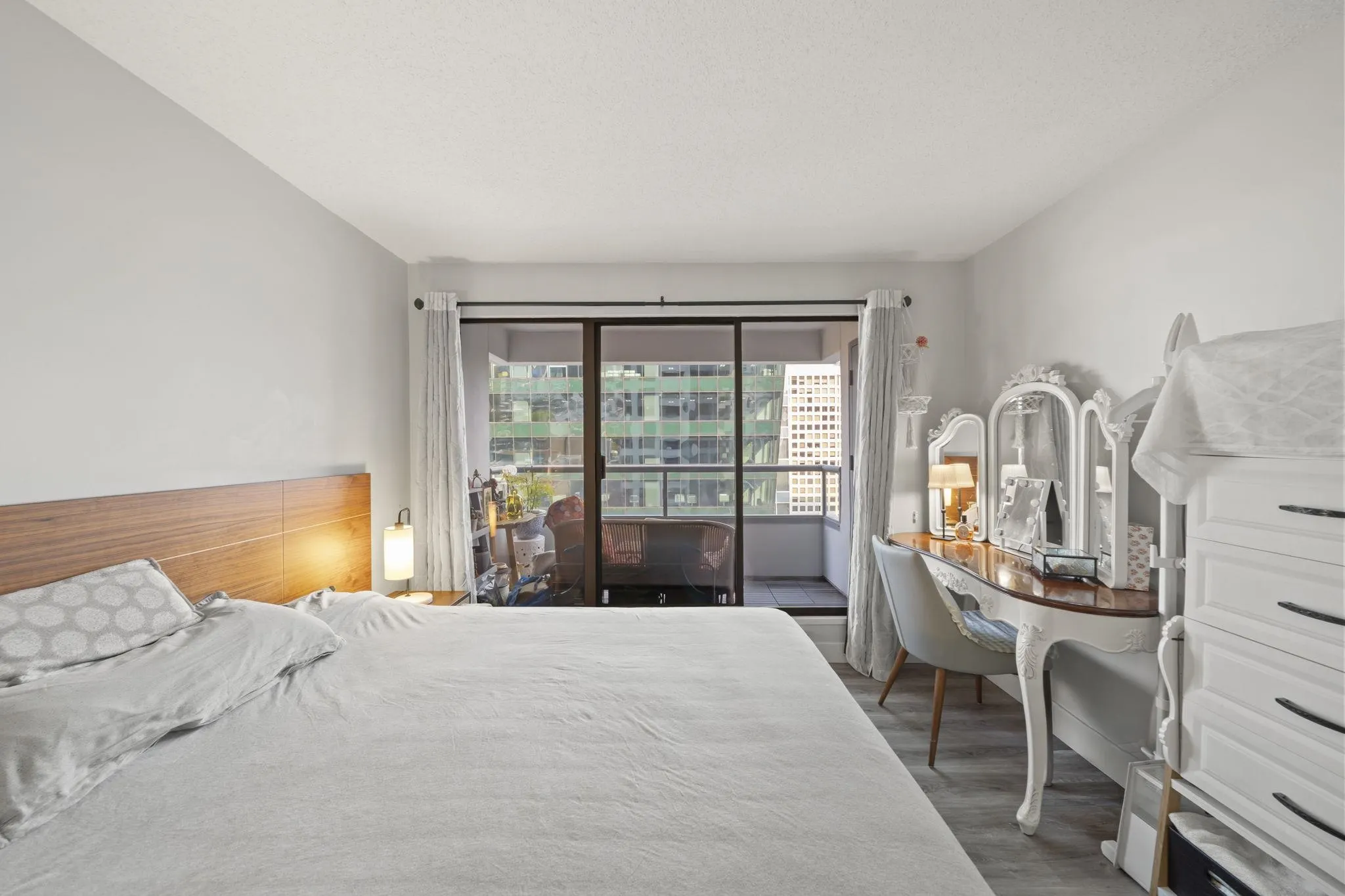 1060 Alberni Street #1506