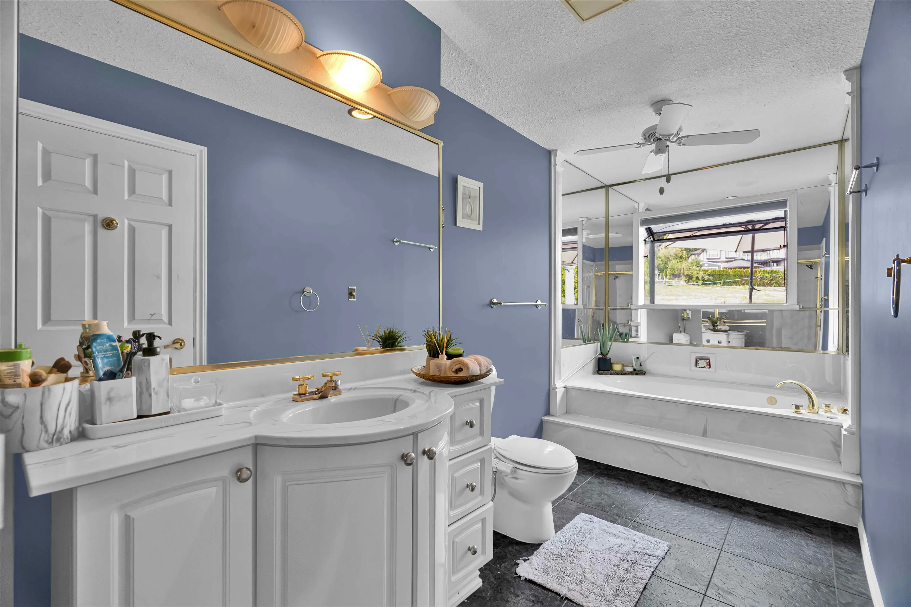 12921 Southridge Drive