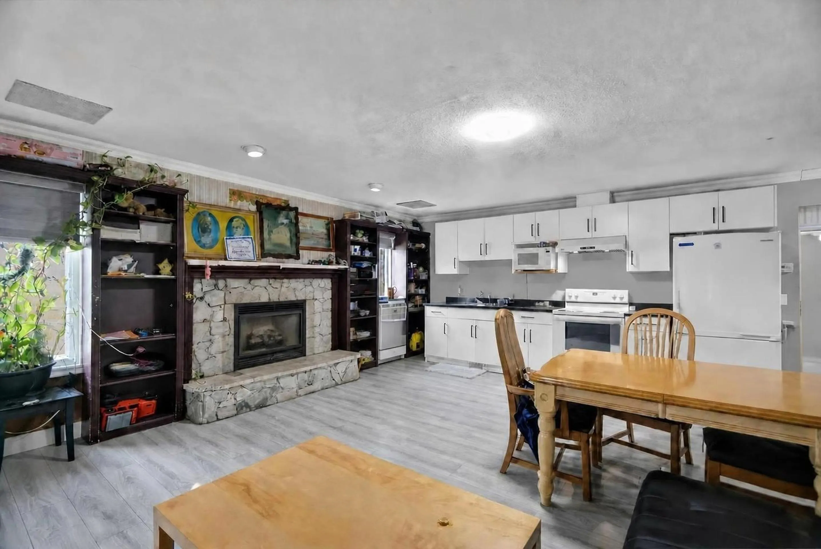 12921 Southridge Drive