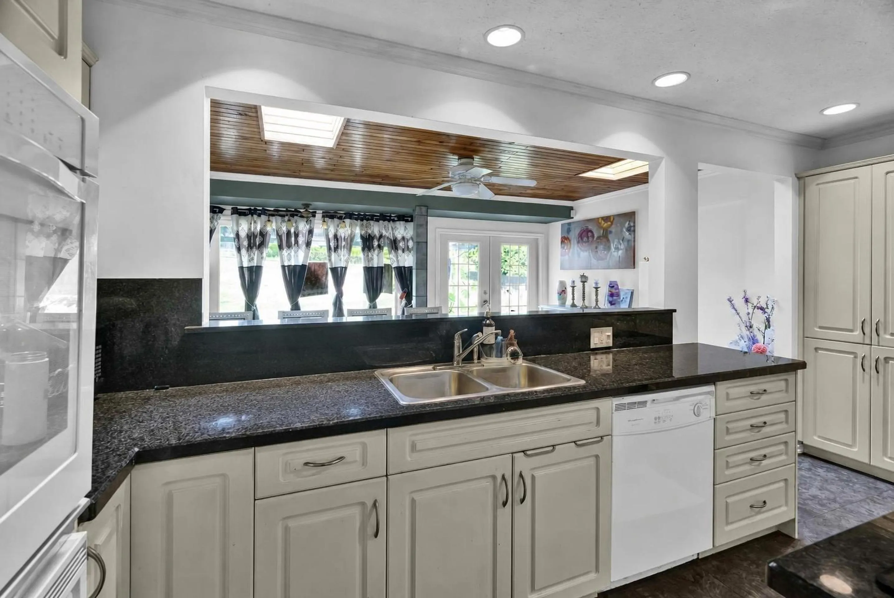 12921 Southridge Drive
