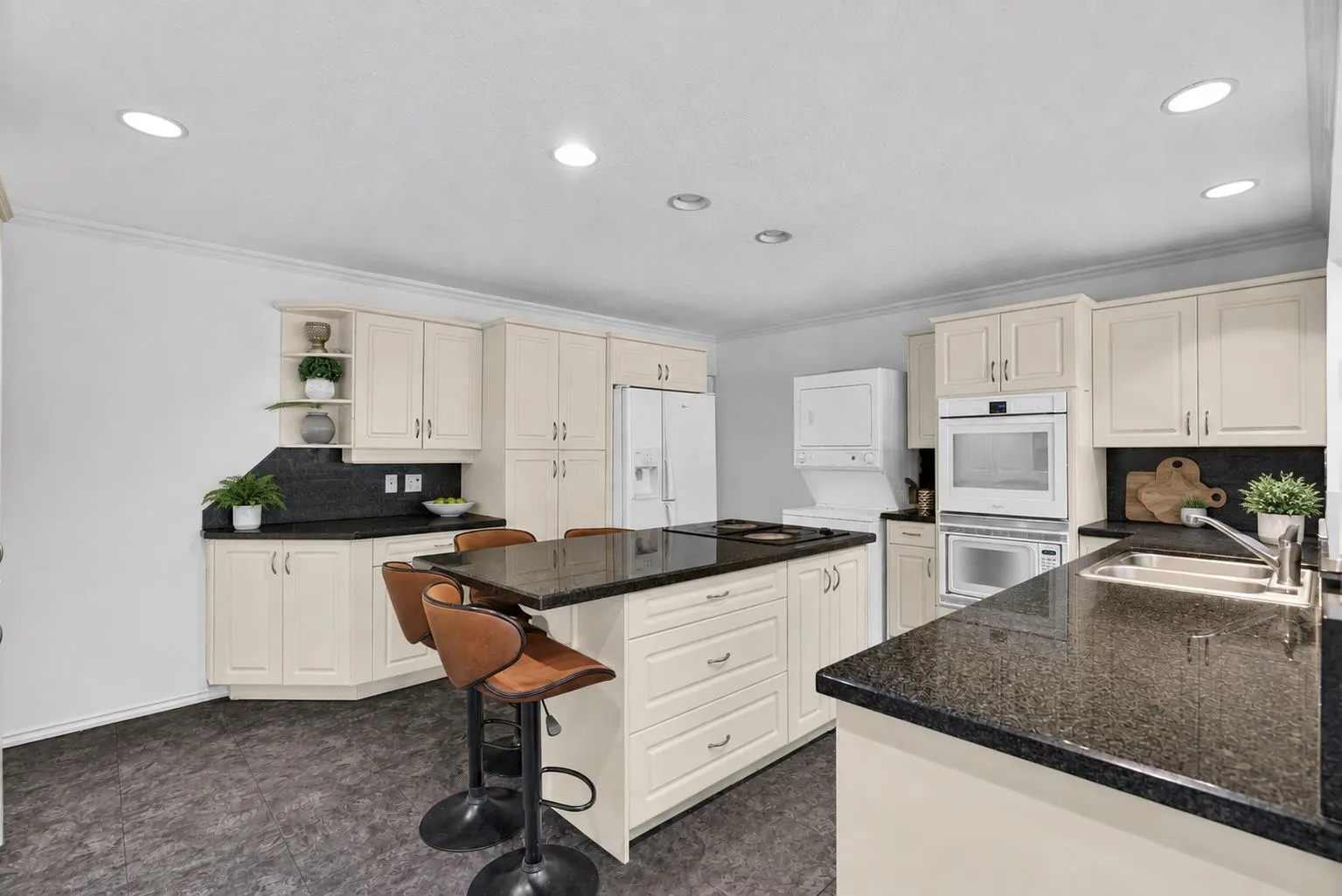 12921 Southridge Drive